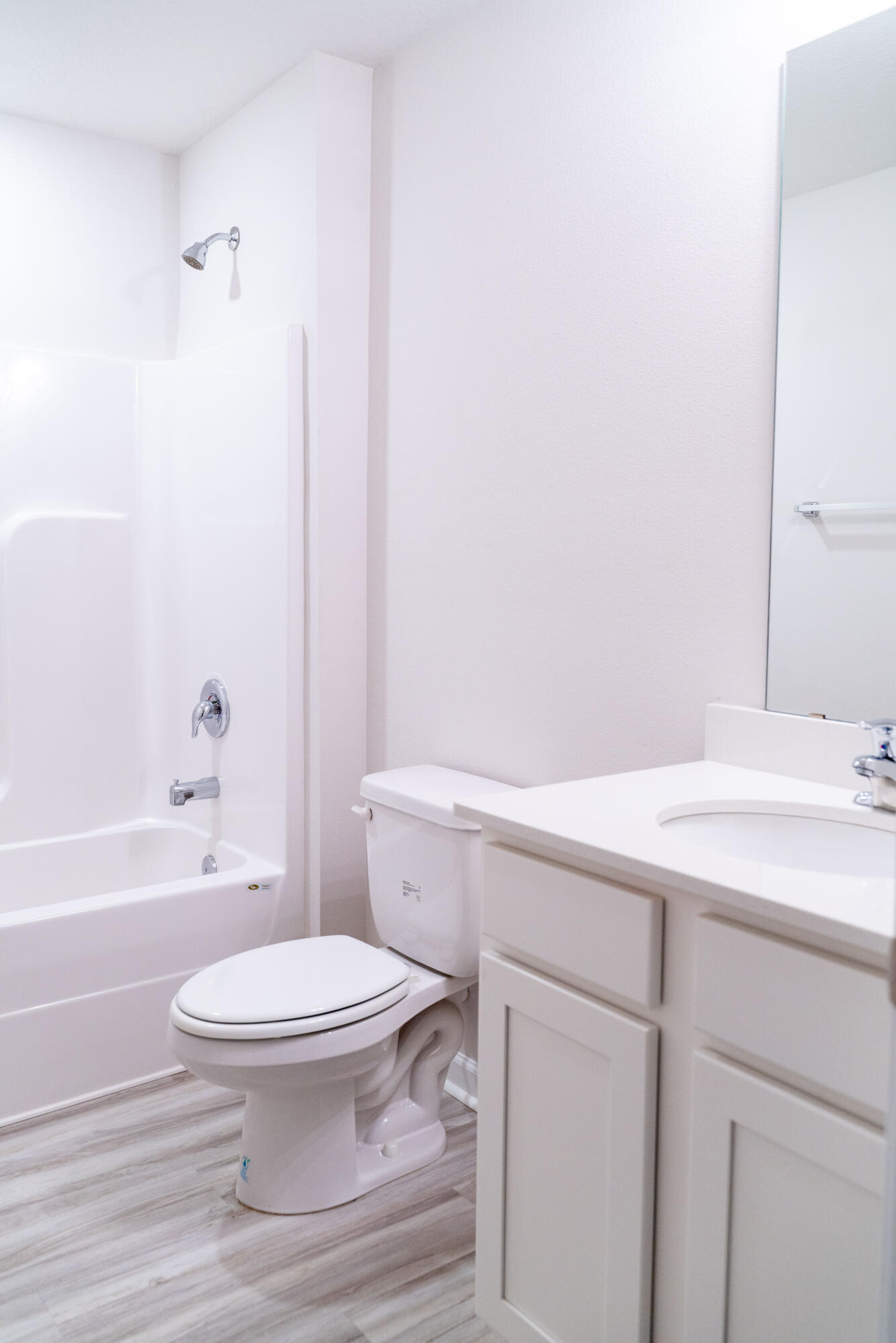 SILVER LAKE VILLAGE - Residential Lease