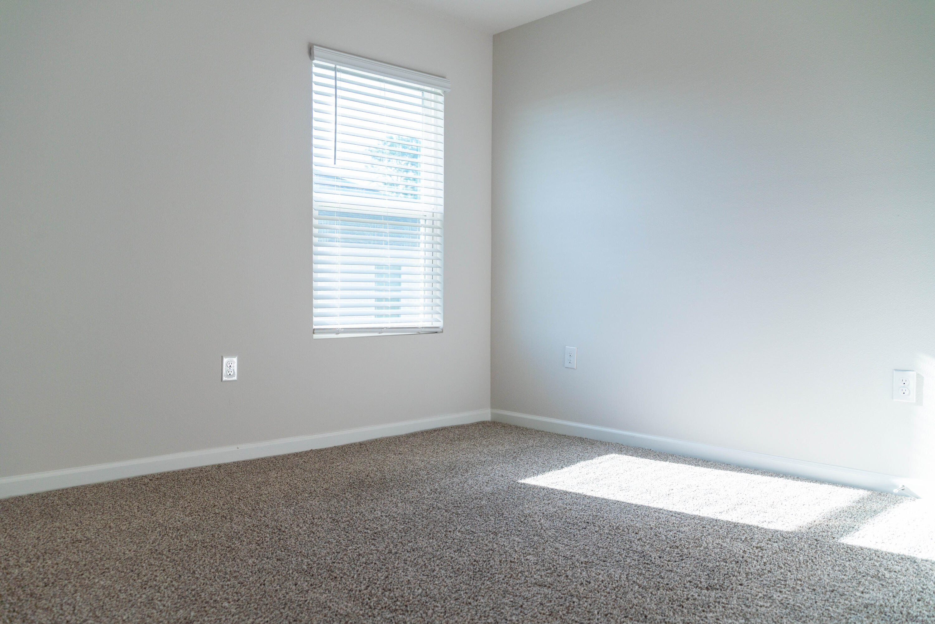 SILVER LAKE VILLAGE - Residential Lease