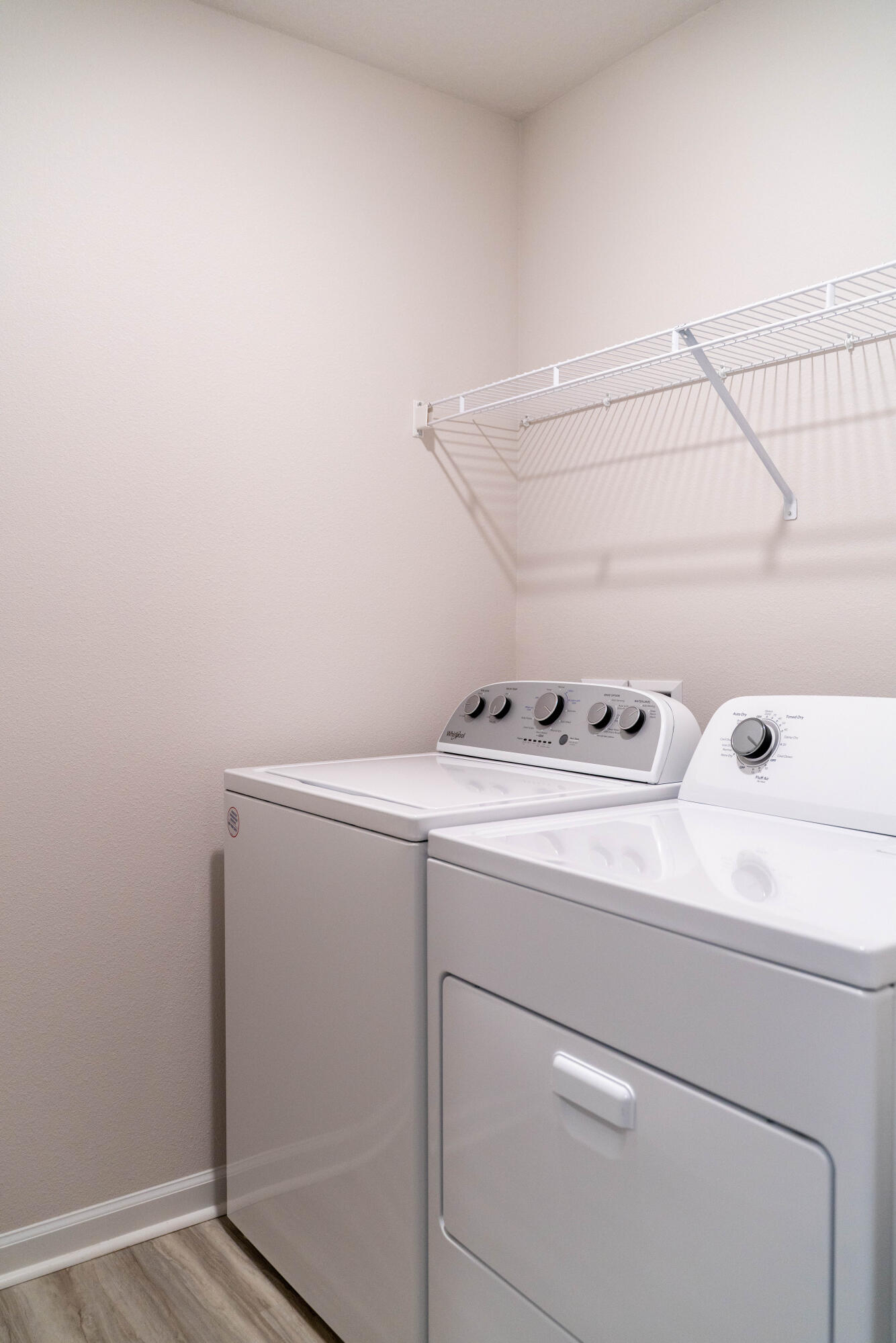 SILVER LAKE VILLAGE - Residential Lease