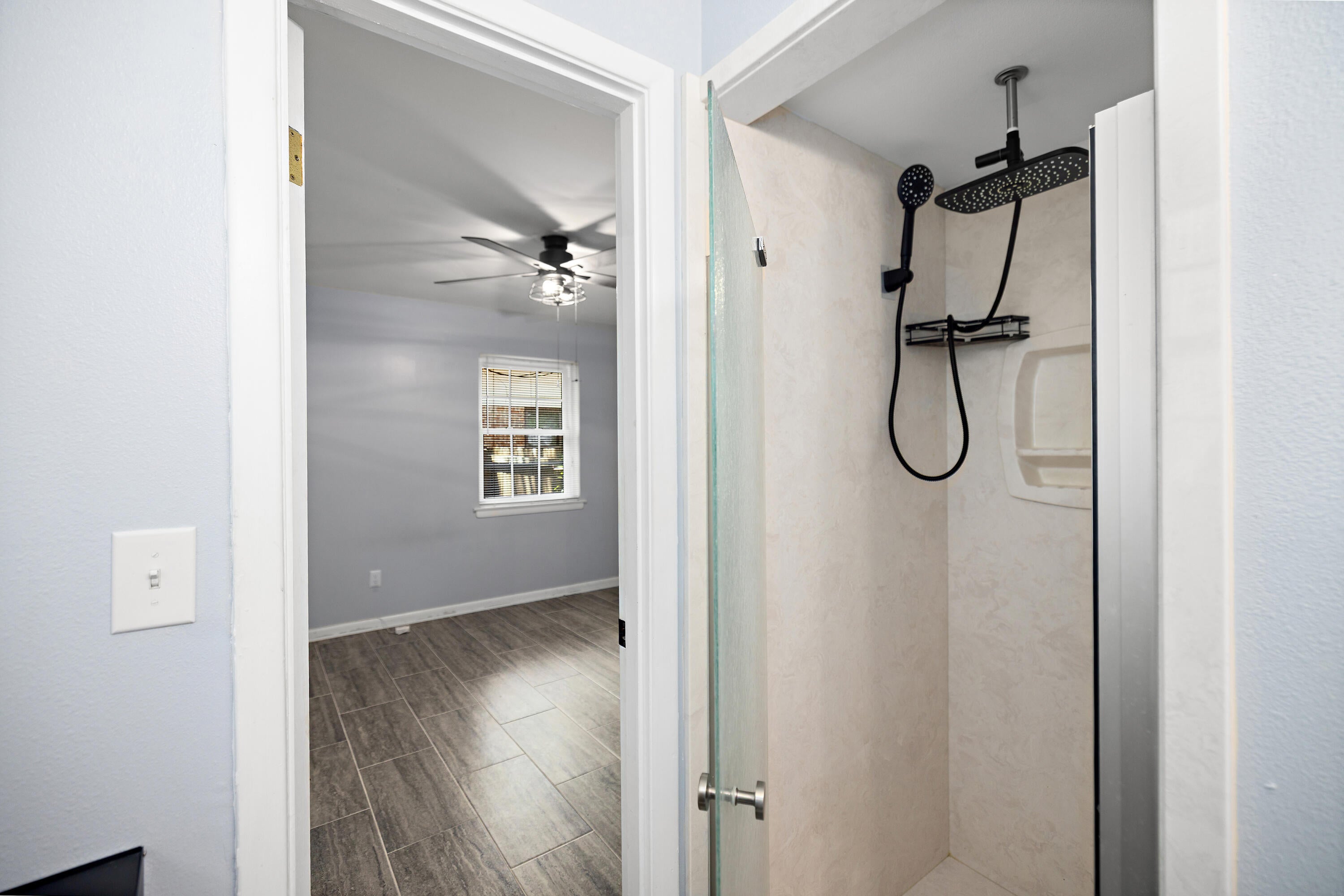 COLONY ESTATES - Residential Lease