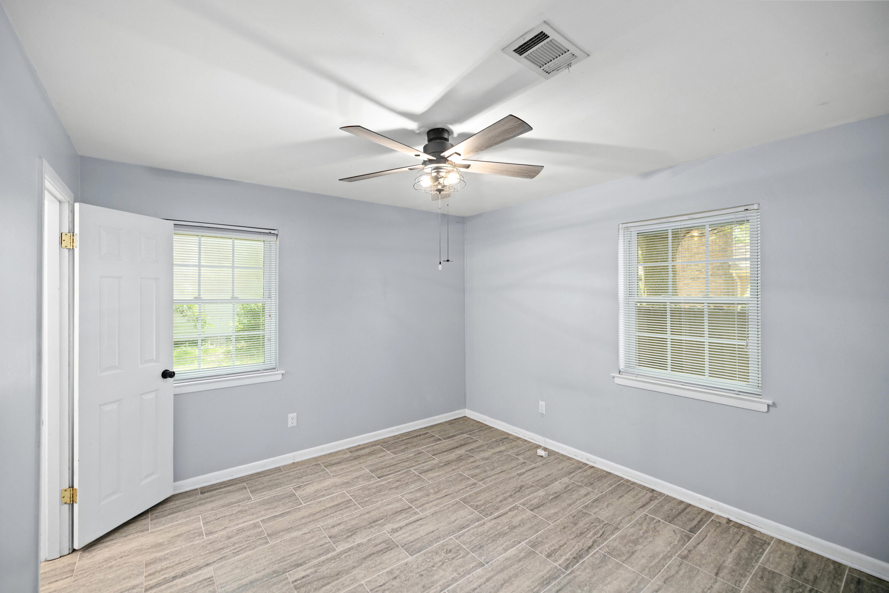 COLONY ESTATES - Residential Lease