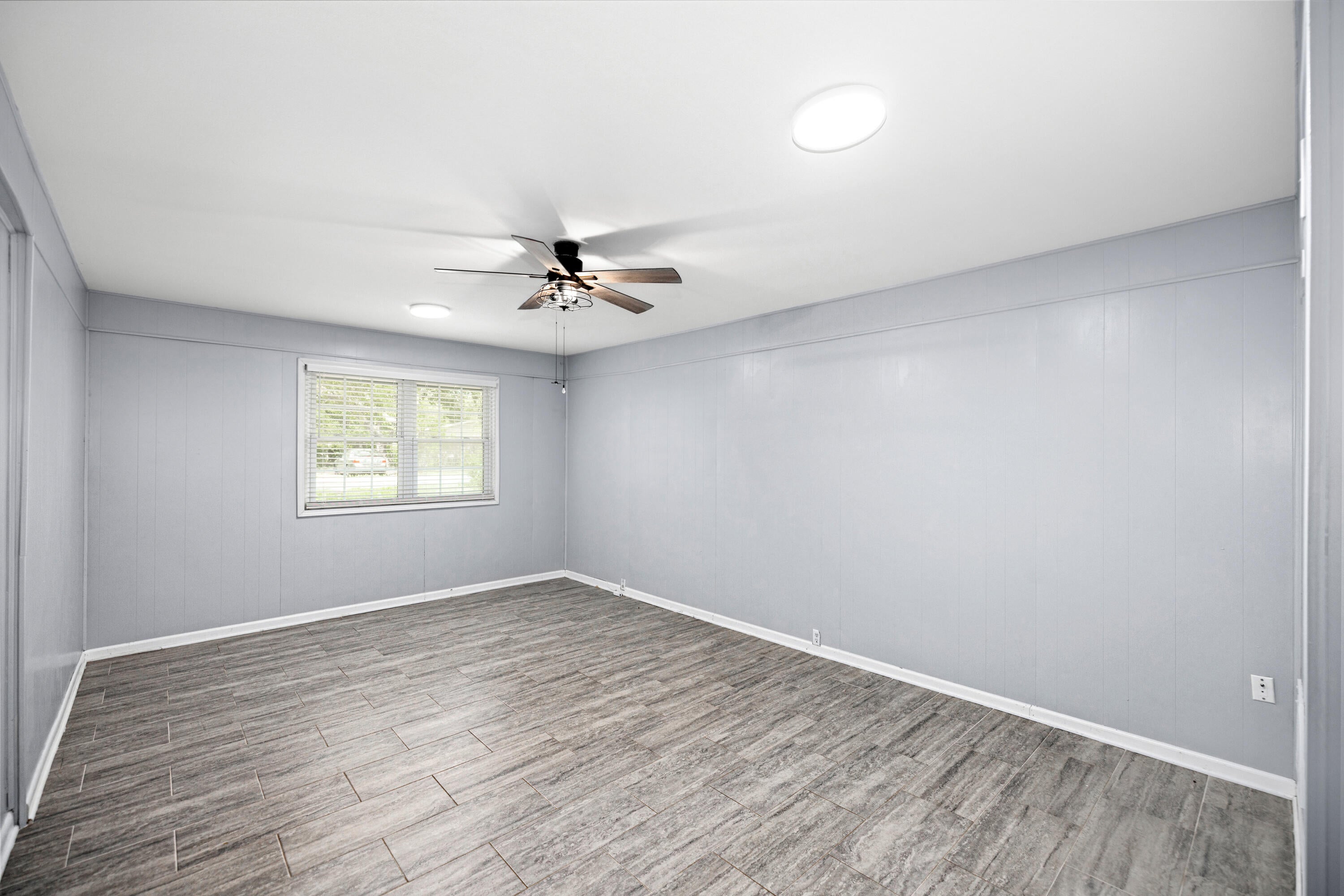 COLONY ESTATES - Residential Lease