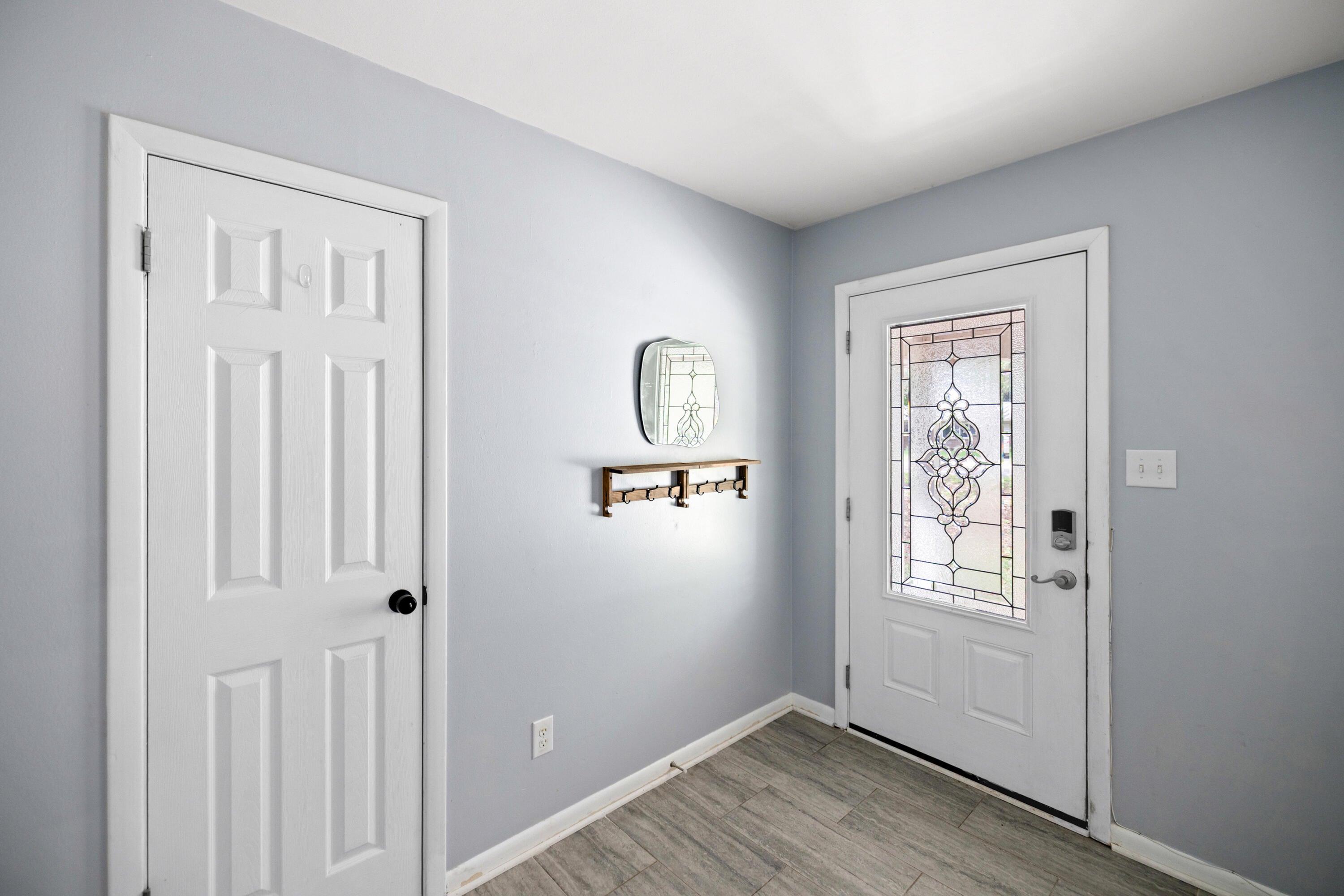 COLONY ESTATES - Residential Lease