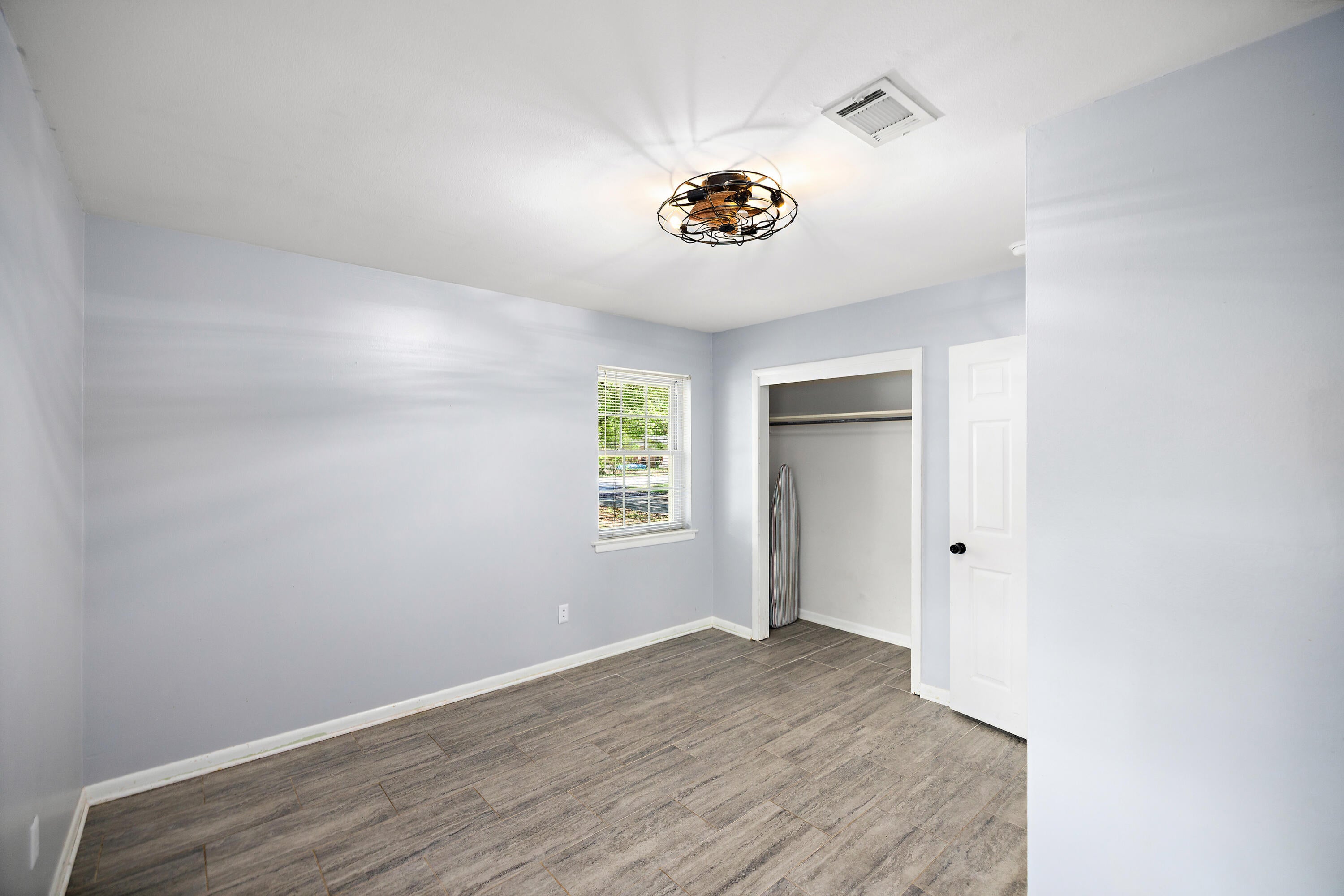 COLONY ESTATES - Residential Lease