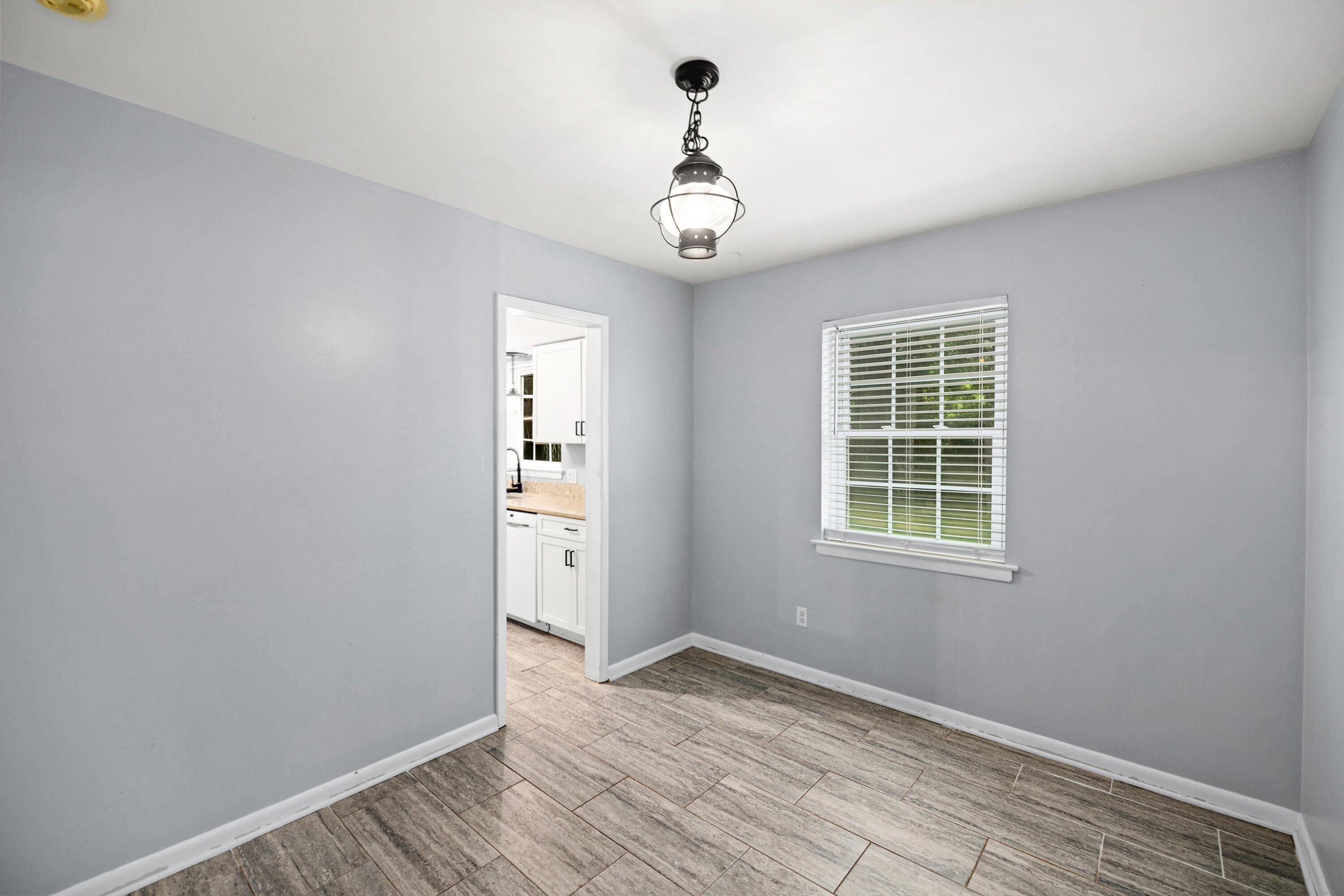 COLONY ESTATES - Residential Lease