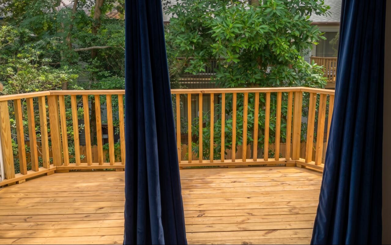 ELM PLACE CONDO - Residential