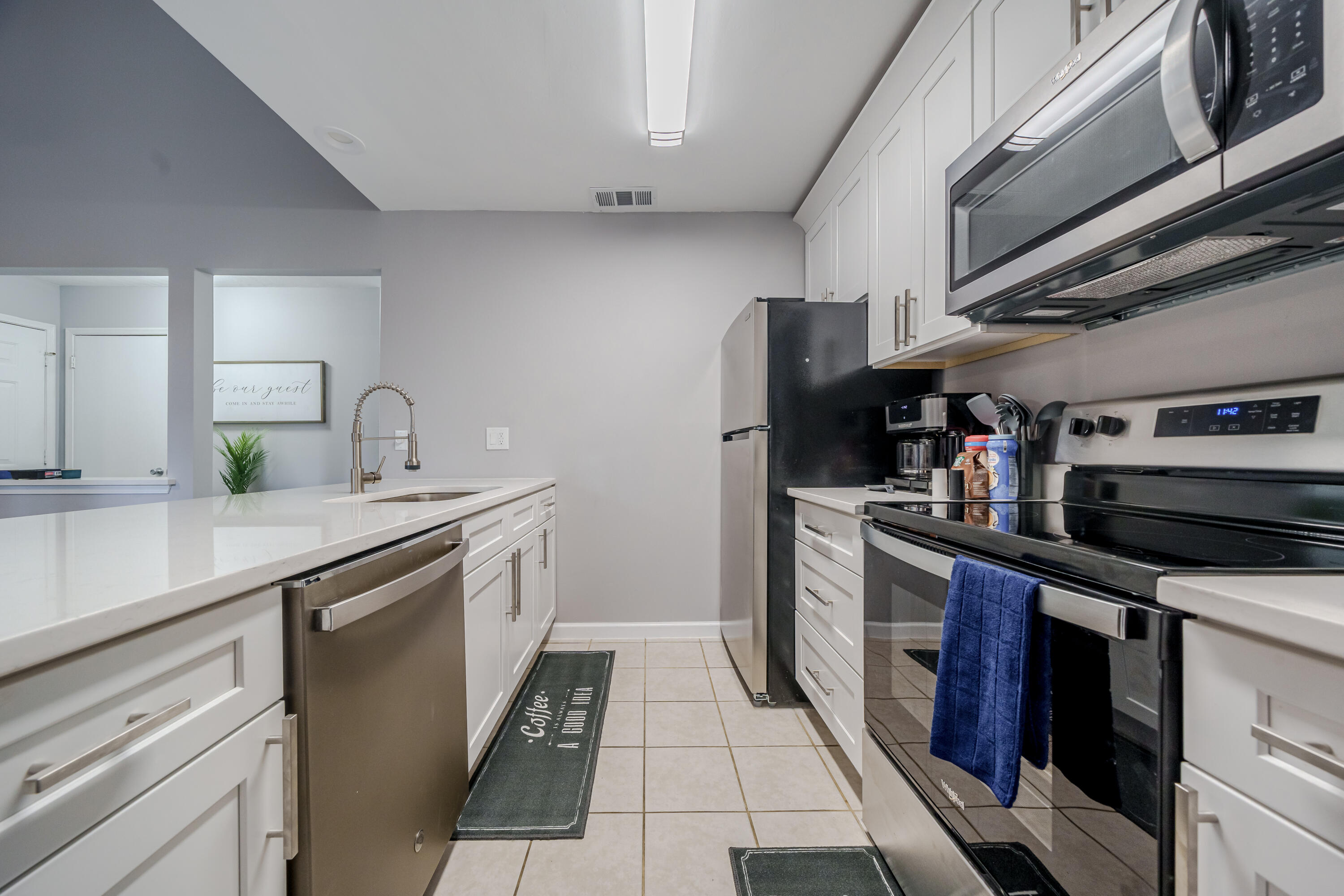ELM PLACE CONDO - Residential