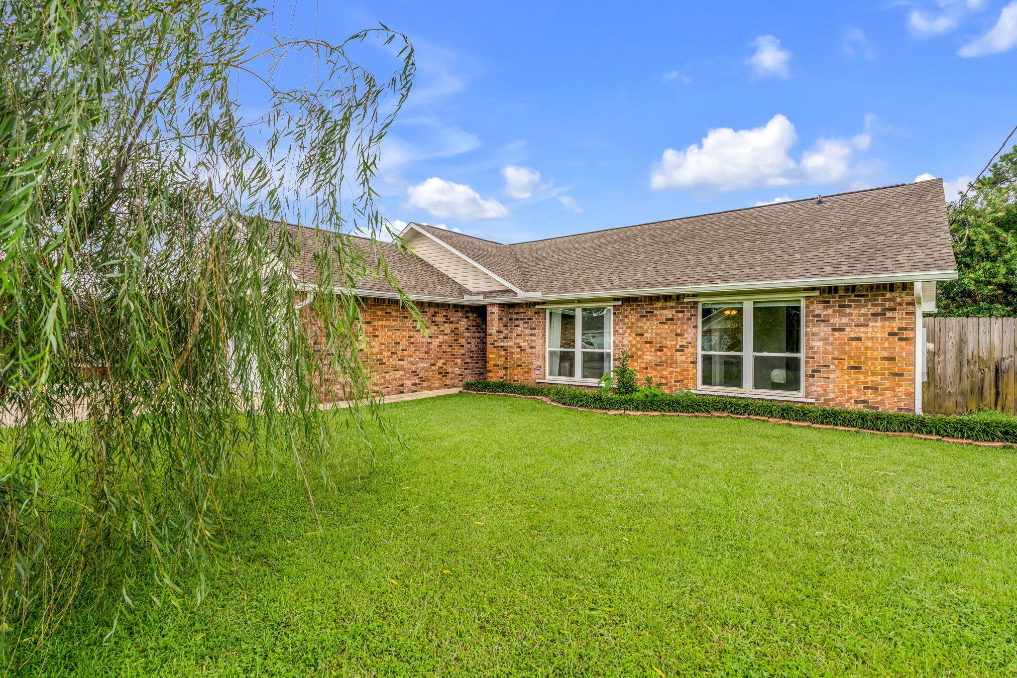 ROSS CROSSING - Residential