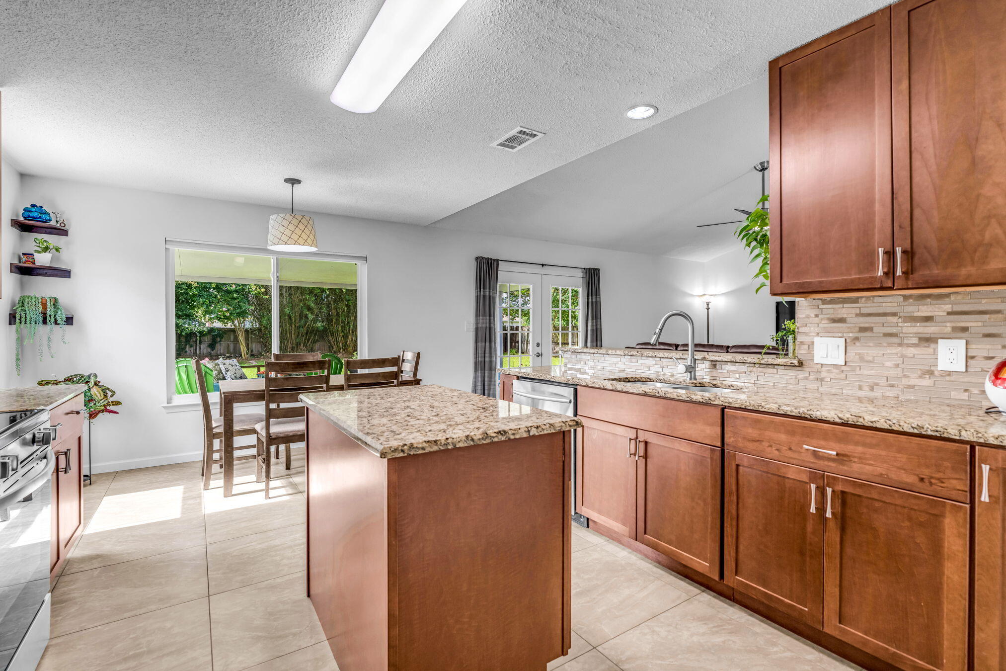 ROSS CROSSING - Residential