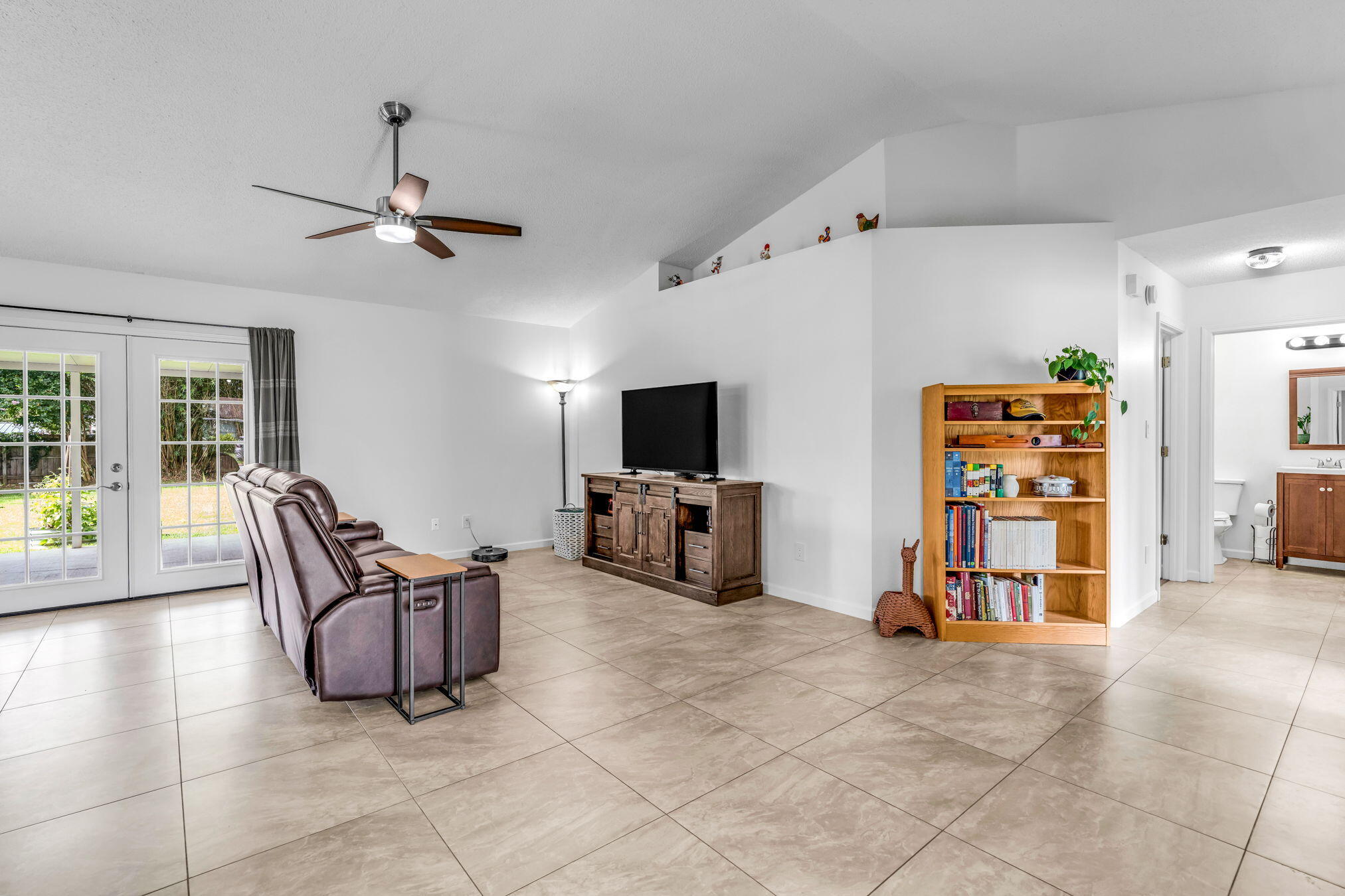 ROSS CROSSING - Residential
