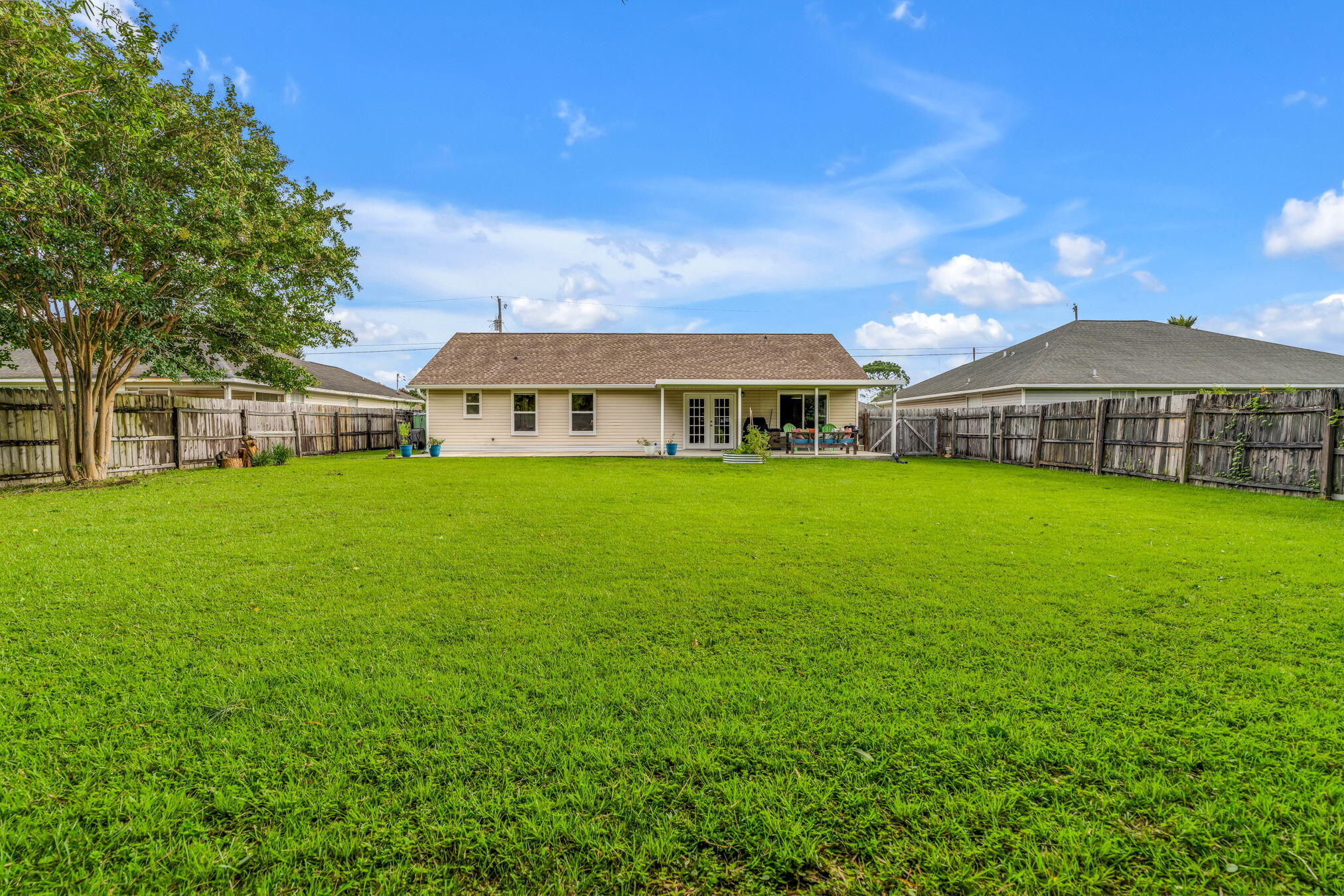 ROSS CROSSING - Residential