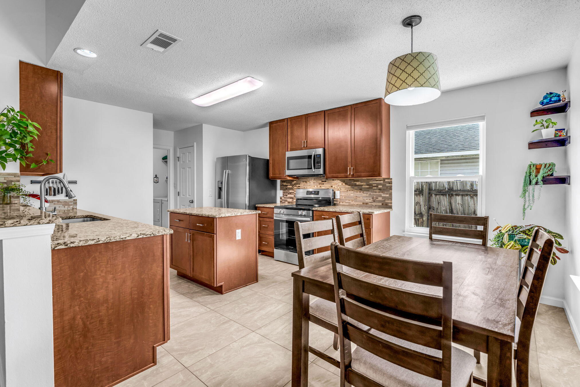 ROSS CROSSING - Residential