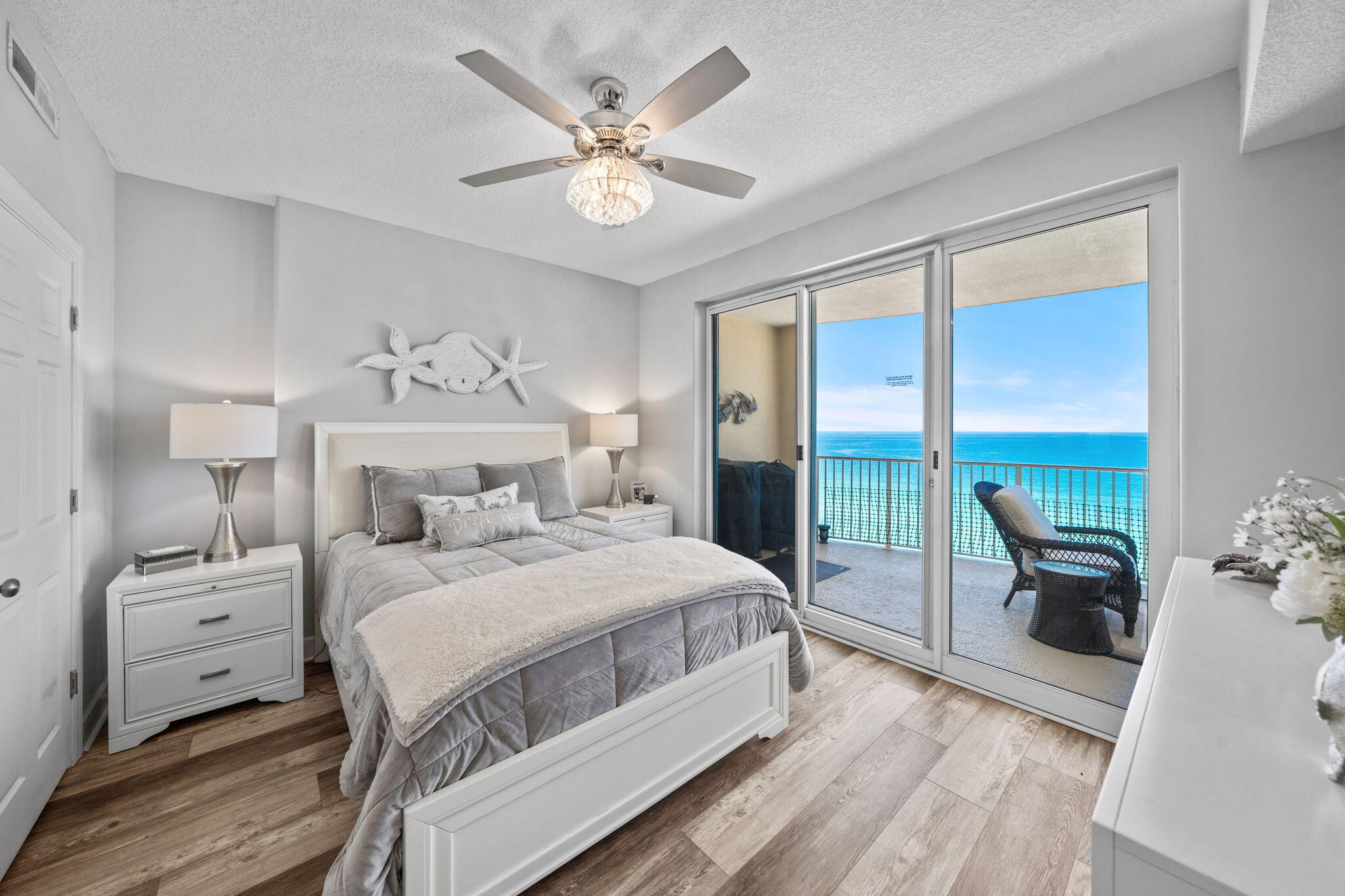 OCEAN VILLA - Residential
