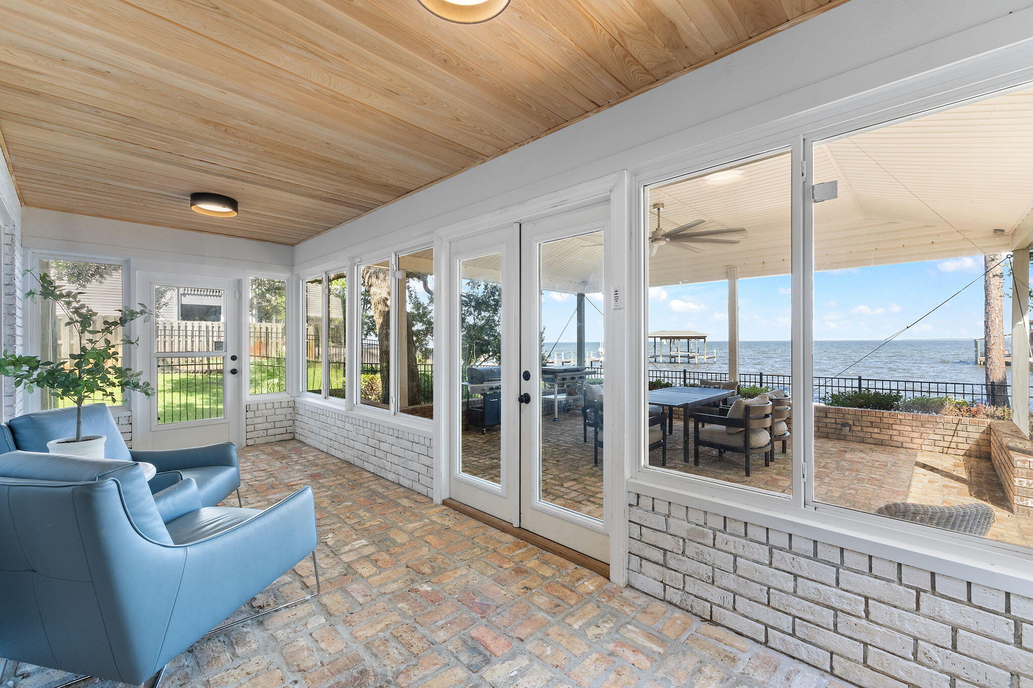 LAGNIAPPE BEACH - Residential