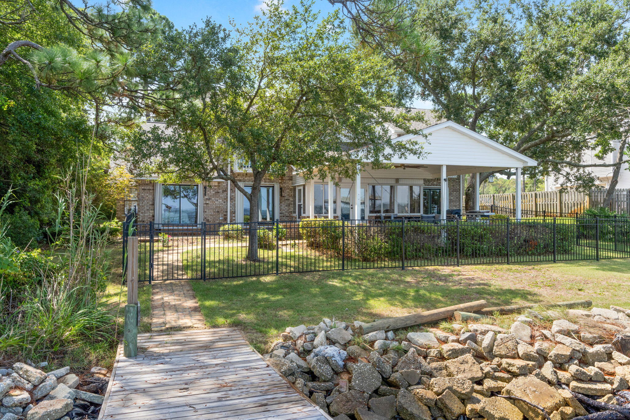 LAGNIAPPE BEACH - Residential