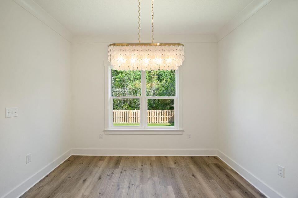 ELLIOTTS POINT 8TH ADDN - Residential