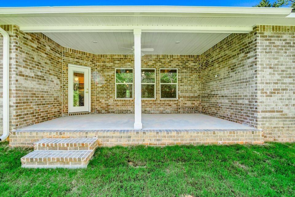 ELLIOTTS POINT 8TH ADDN - Residential
