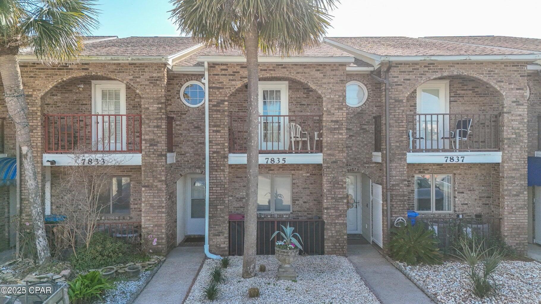 Leeward Tower Townhouse - Residential