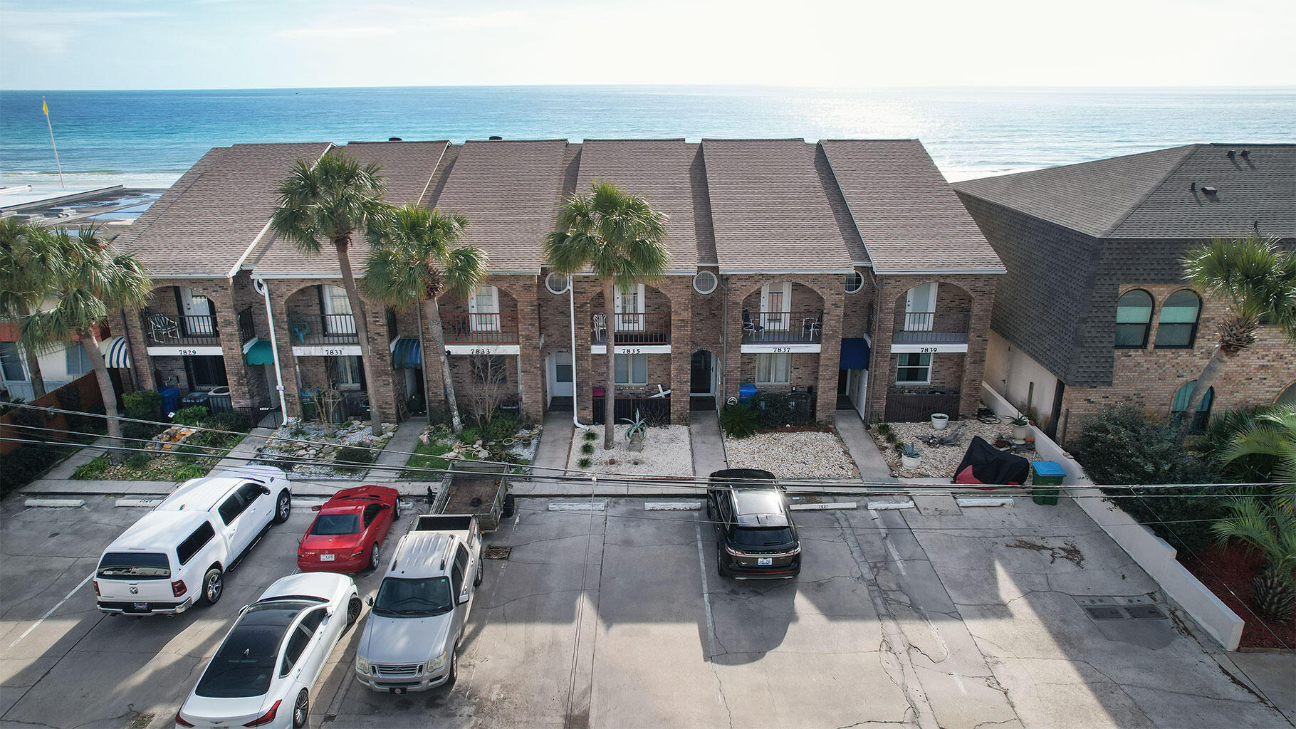 Leeward Tower Townhouse - Residential