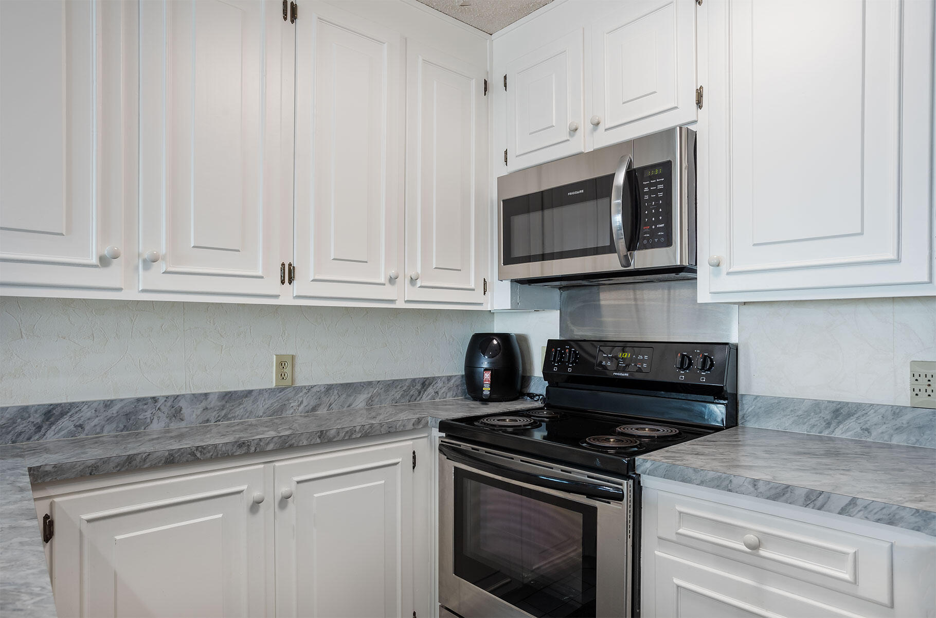 Leeward Tower Townhouse - Residential