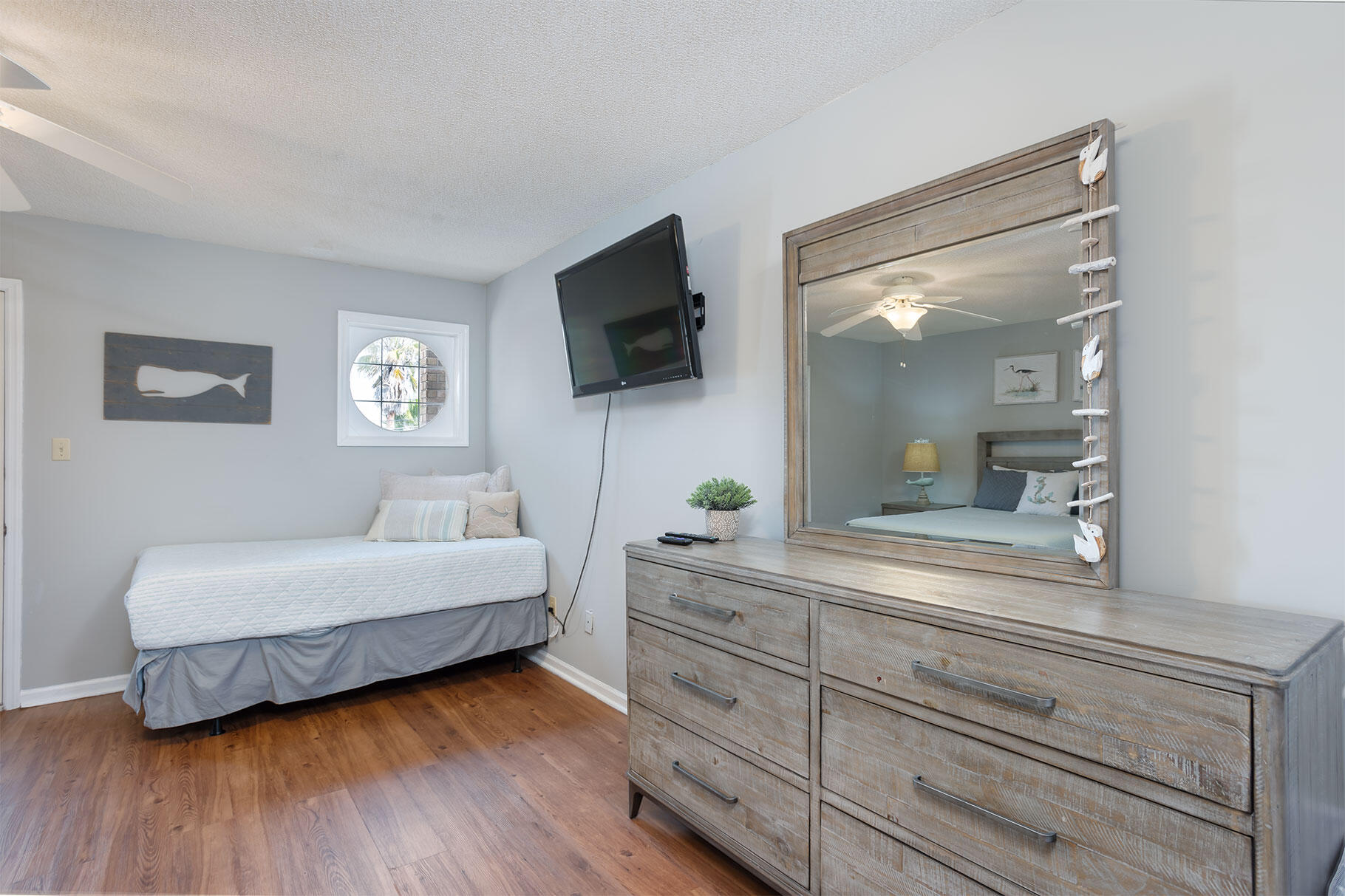 Leeward Tower Townhouse - Residential