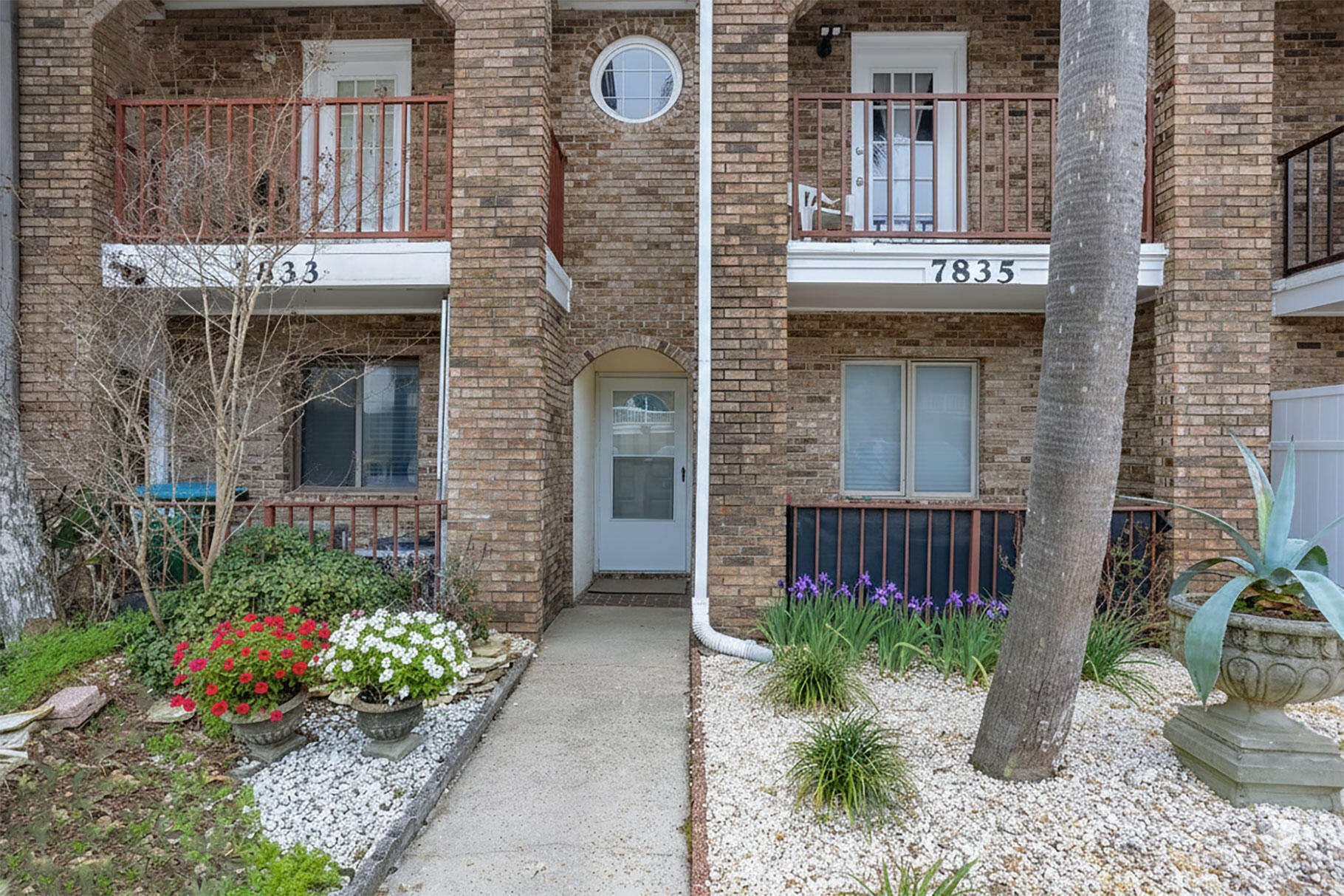 Leeward Tower Townhouse - Residential