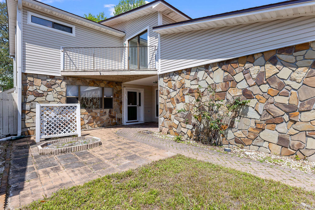 DONLABROOK GARDYNS - Residential