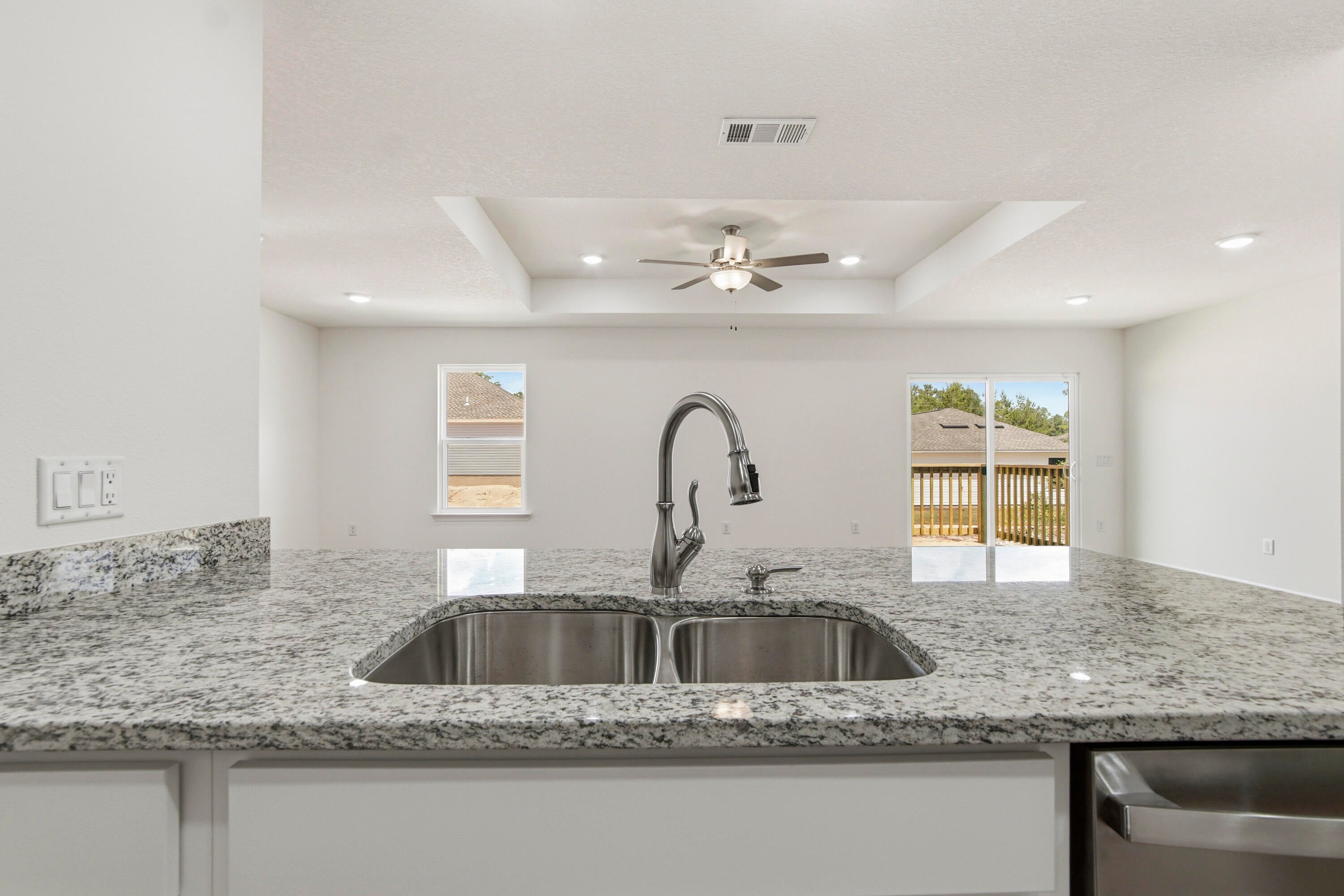 COUNTRY CLUB MANOR EAST - Residential