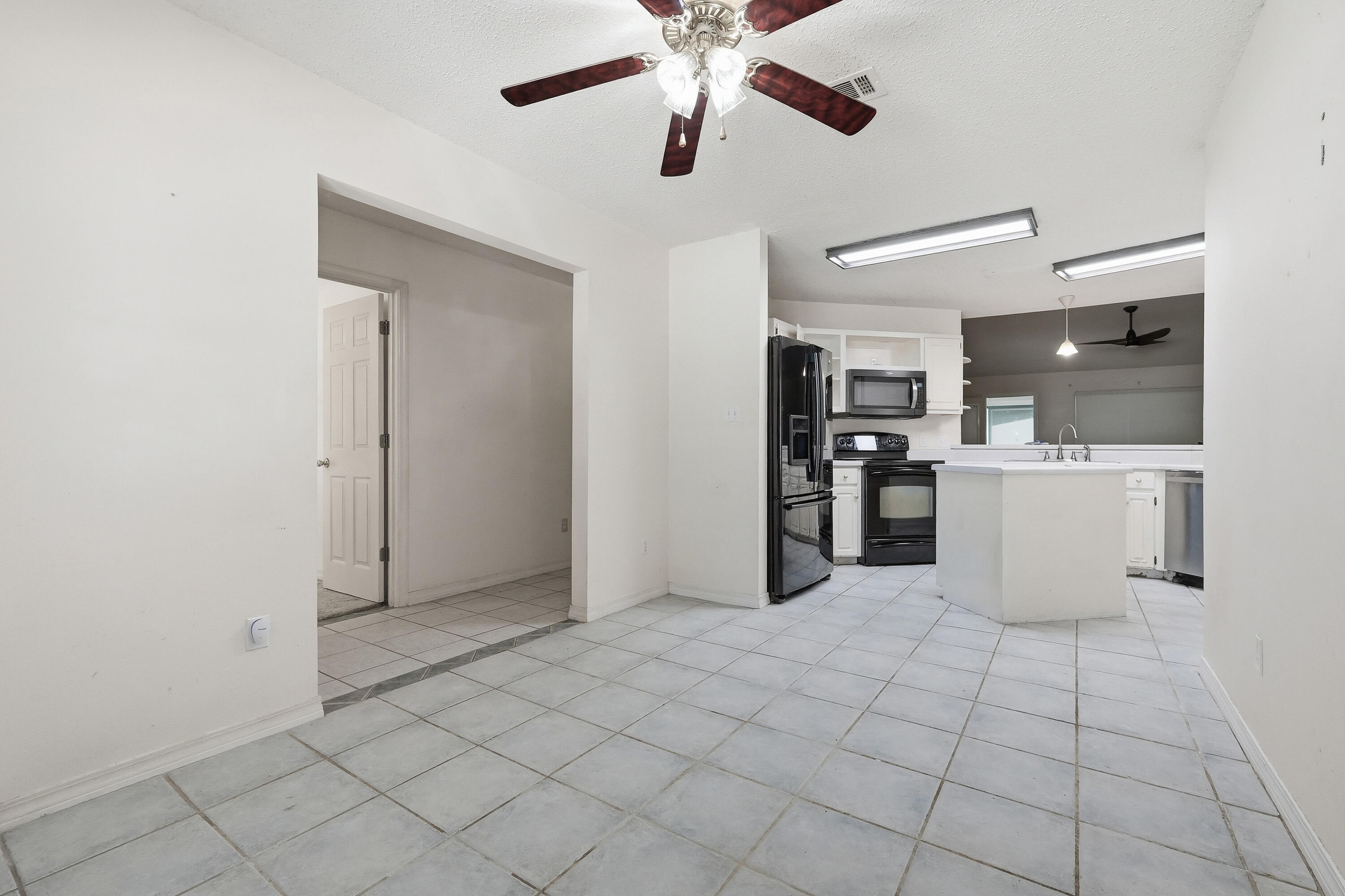 HOLLEY BY THE SEA - Residential