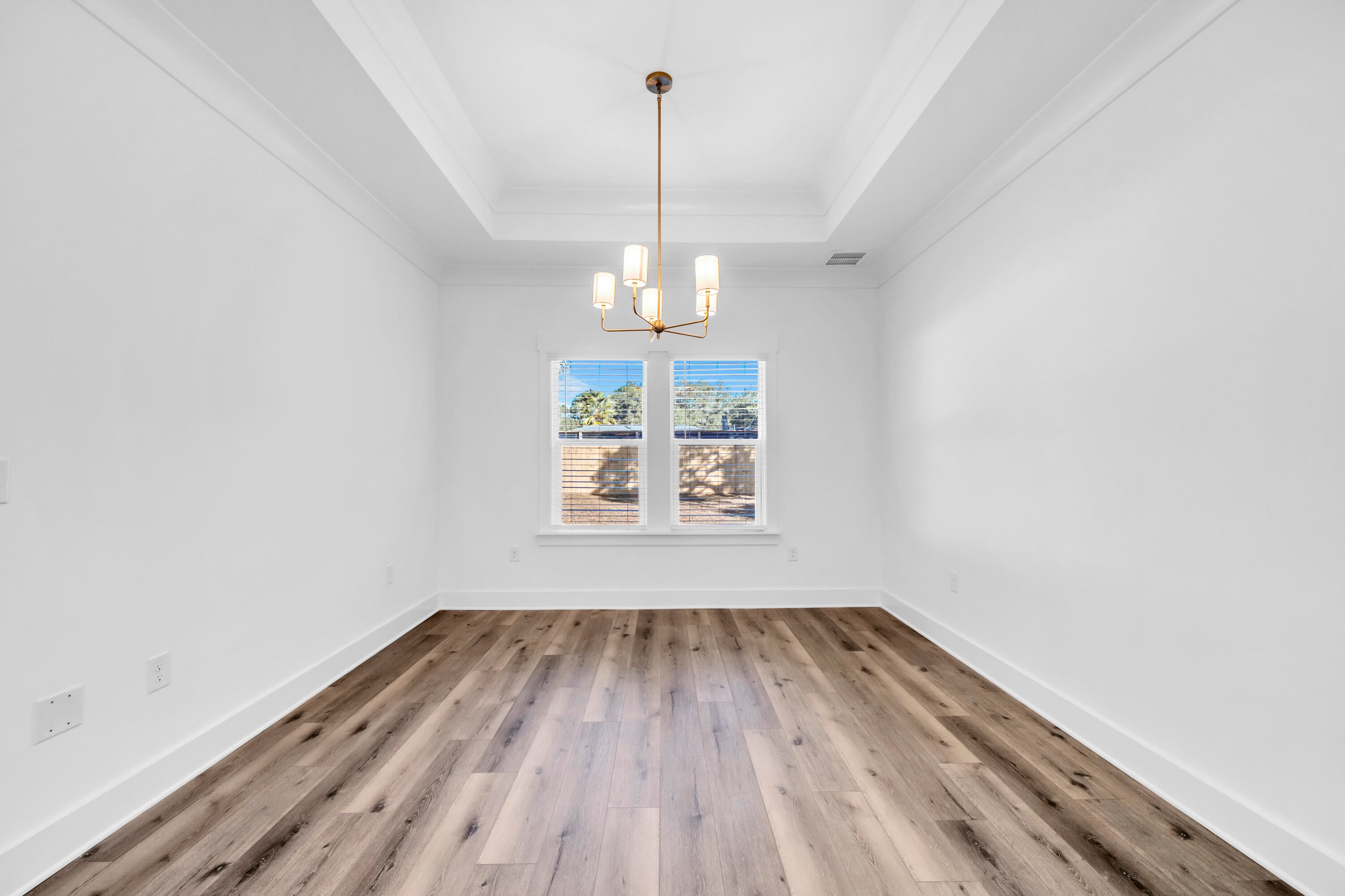 RE S/D RACE TRACK RD S/S LOT 14 BLK E - Residential