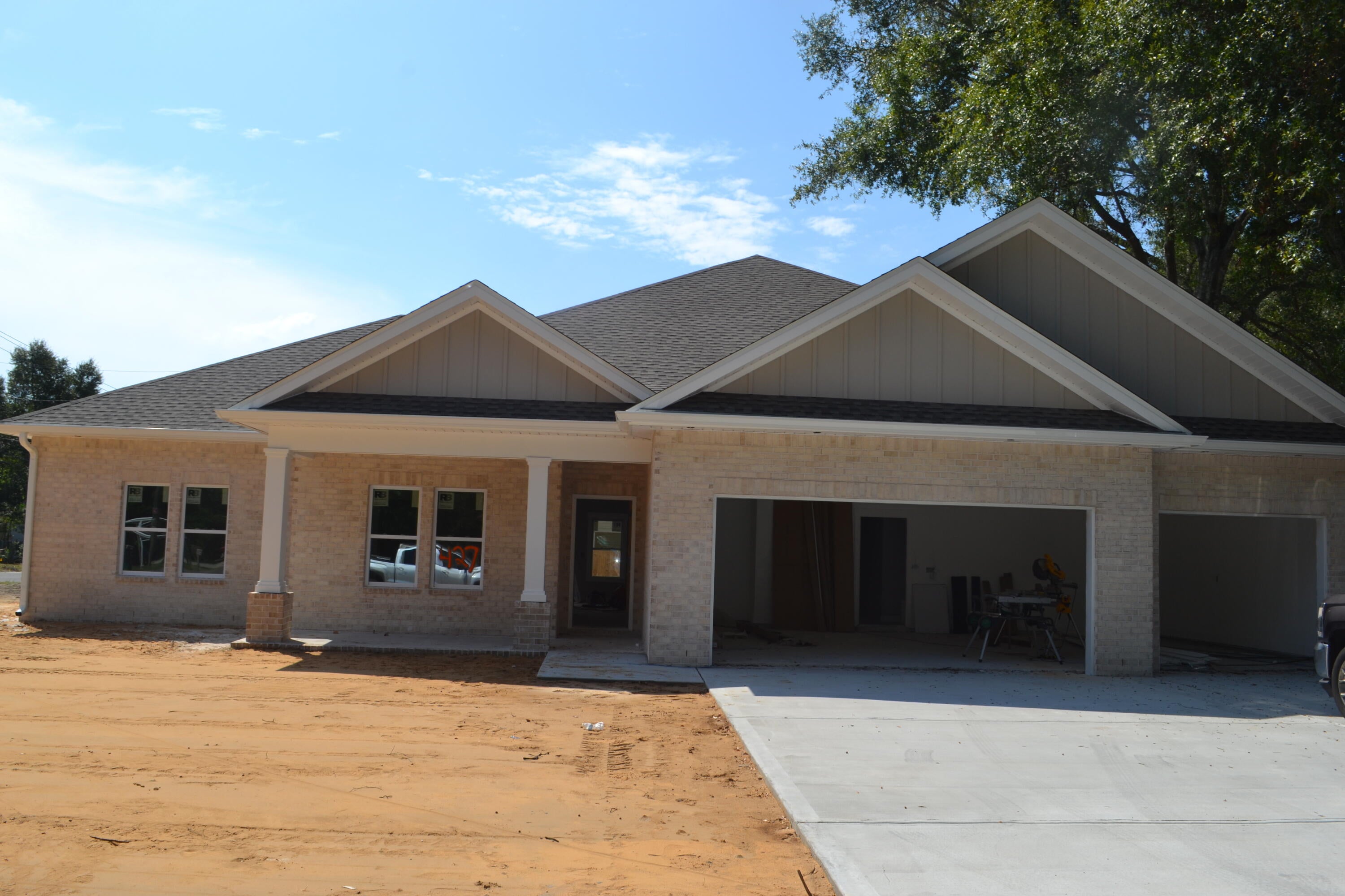 RE S/D RACE TRACK RD S/S LOT 14 BLK E - Residential