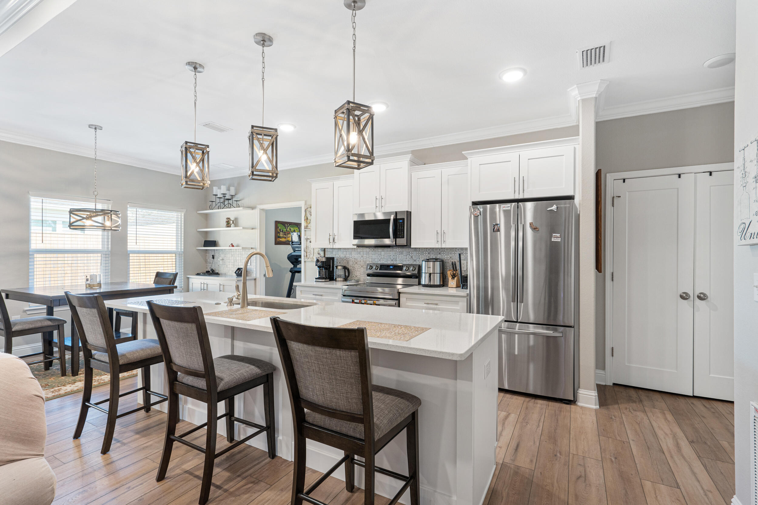 CASA LOMA S/D - Residential Lease