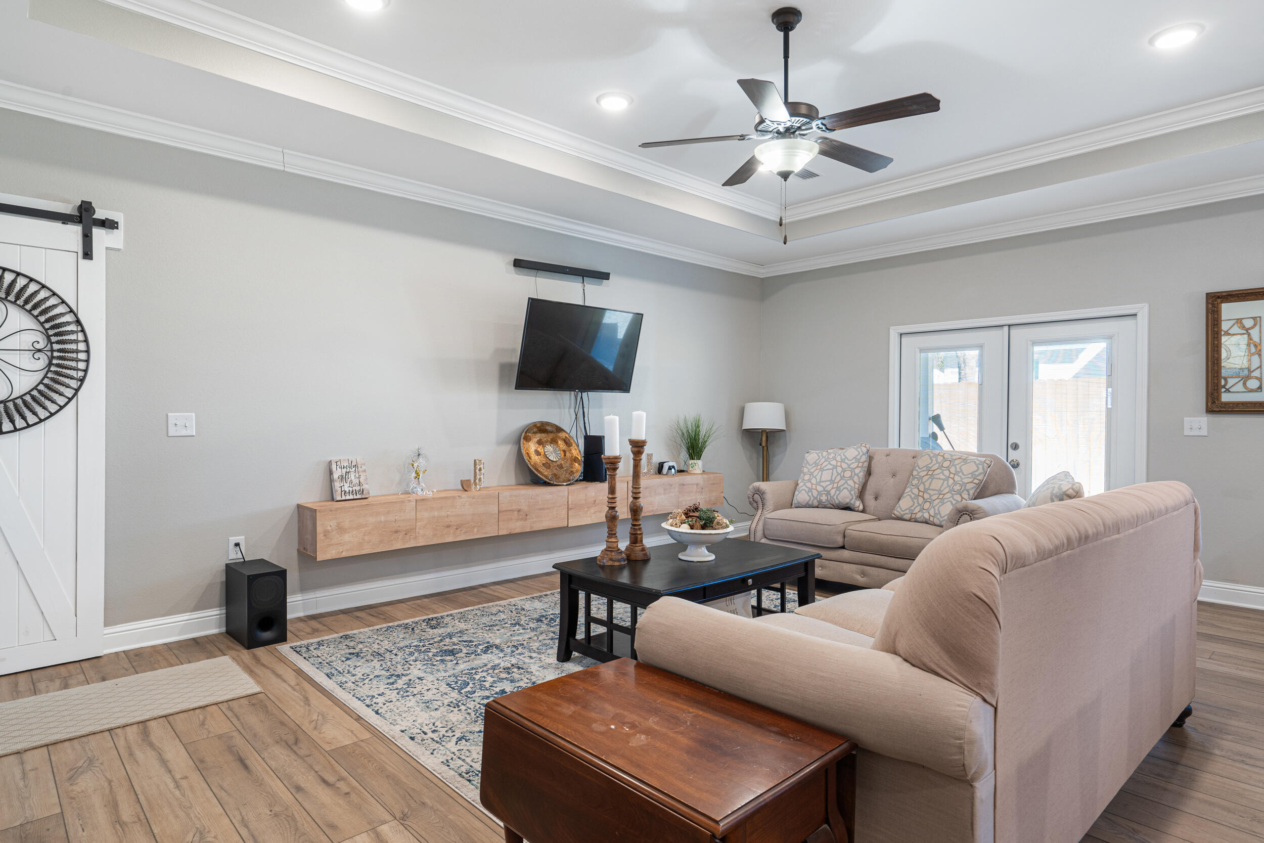 CASA LOMA S/D - Residential Lease