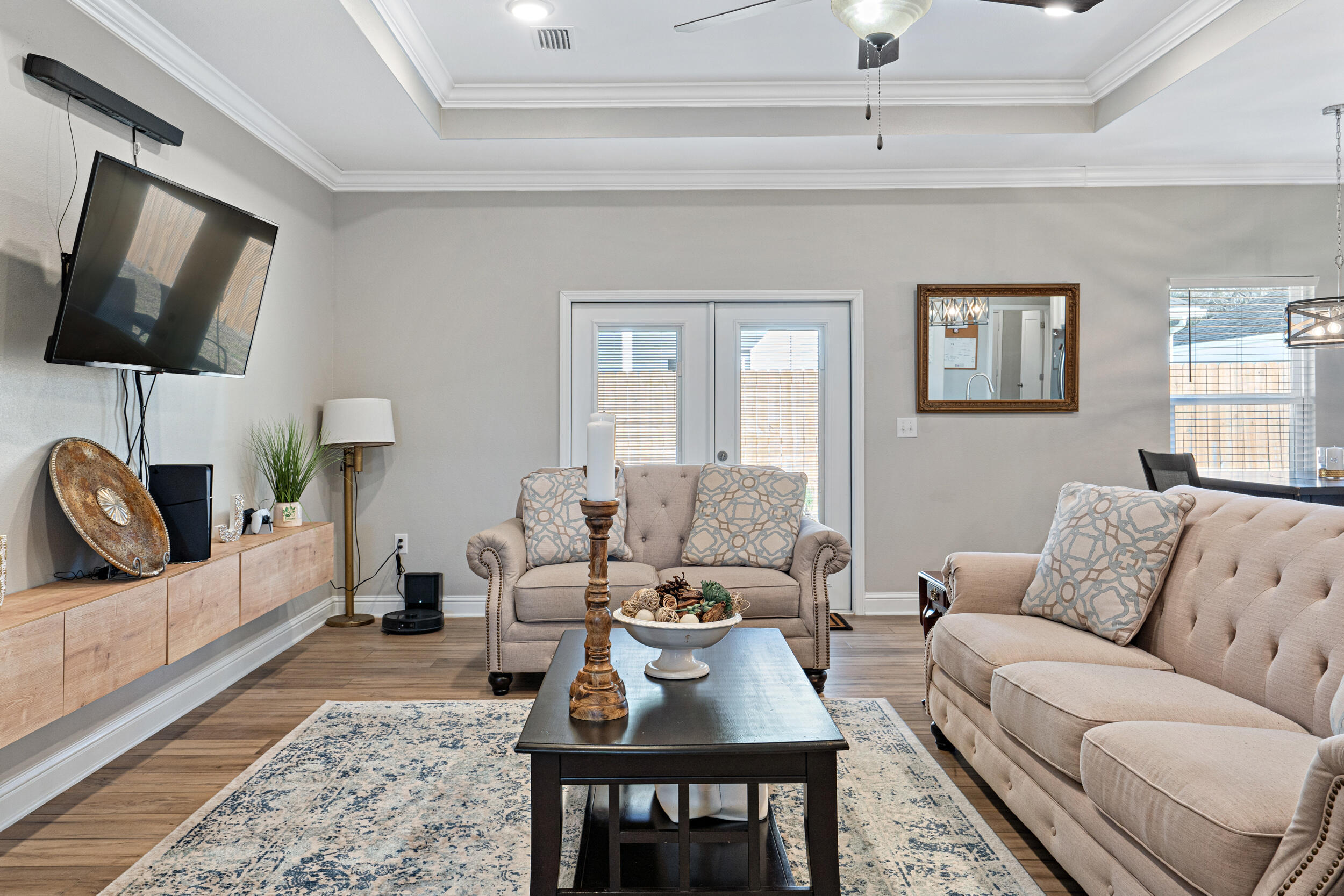CASA LOMA S/D - Residential Lease