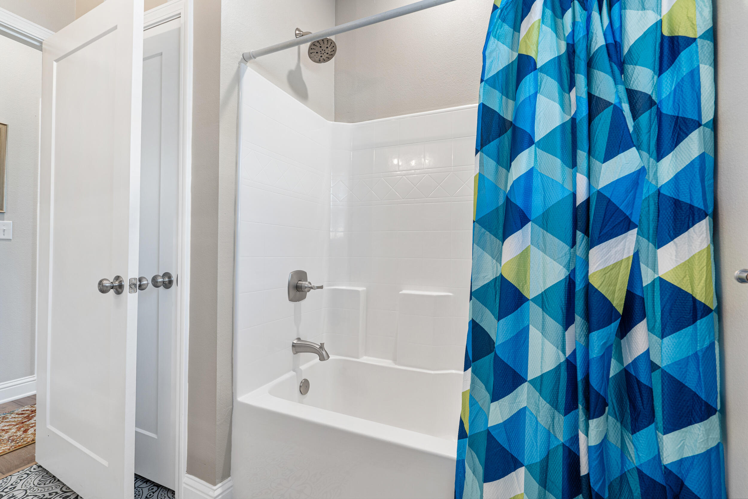 CASA LOMA S/D - Residential Lease