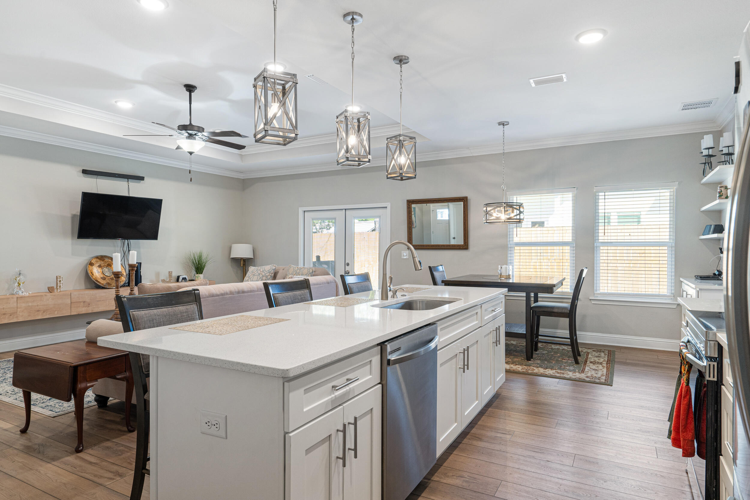 CASA LOMA S/D - Residential Lease