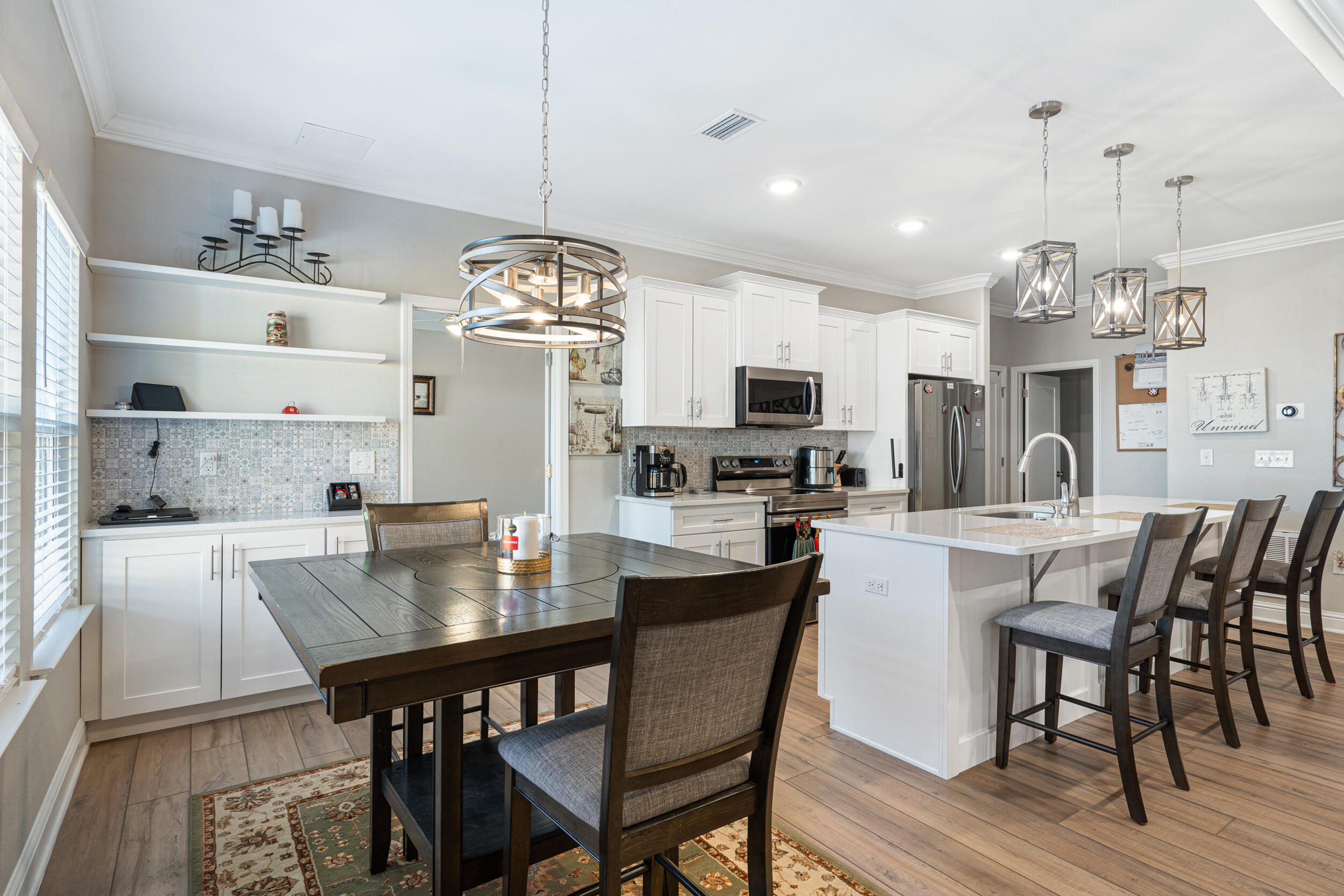 CASA LOMA S/D - Residential Lease