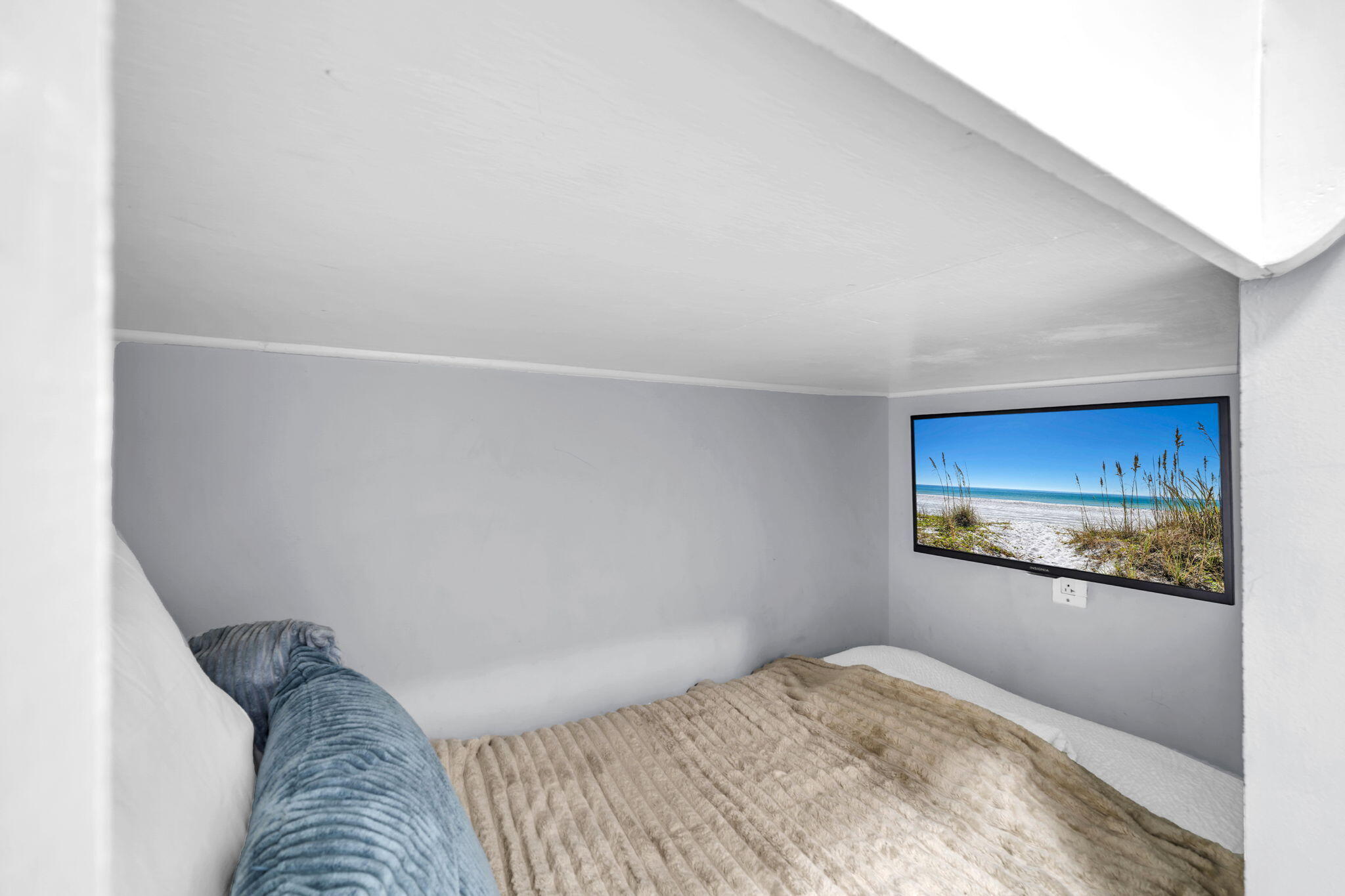 WATERSCAPE UNIT A430 - Residential