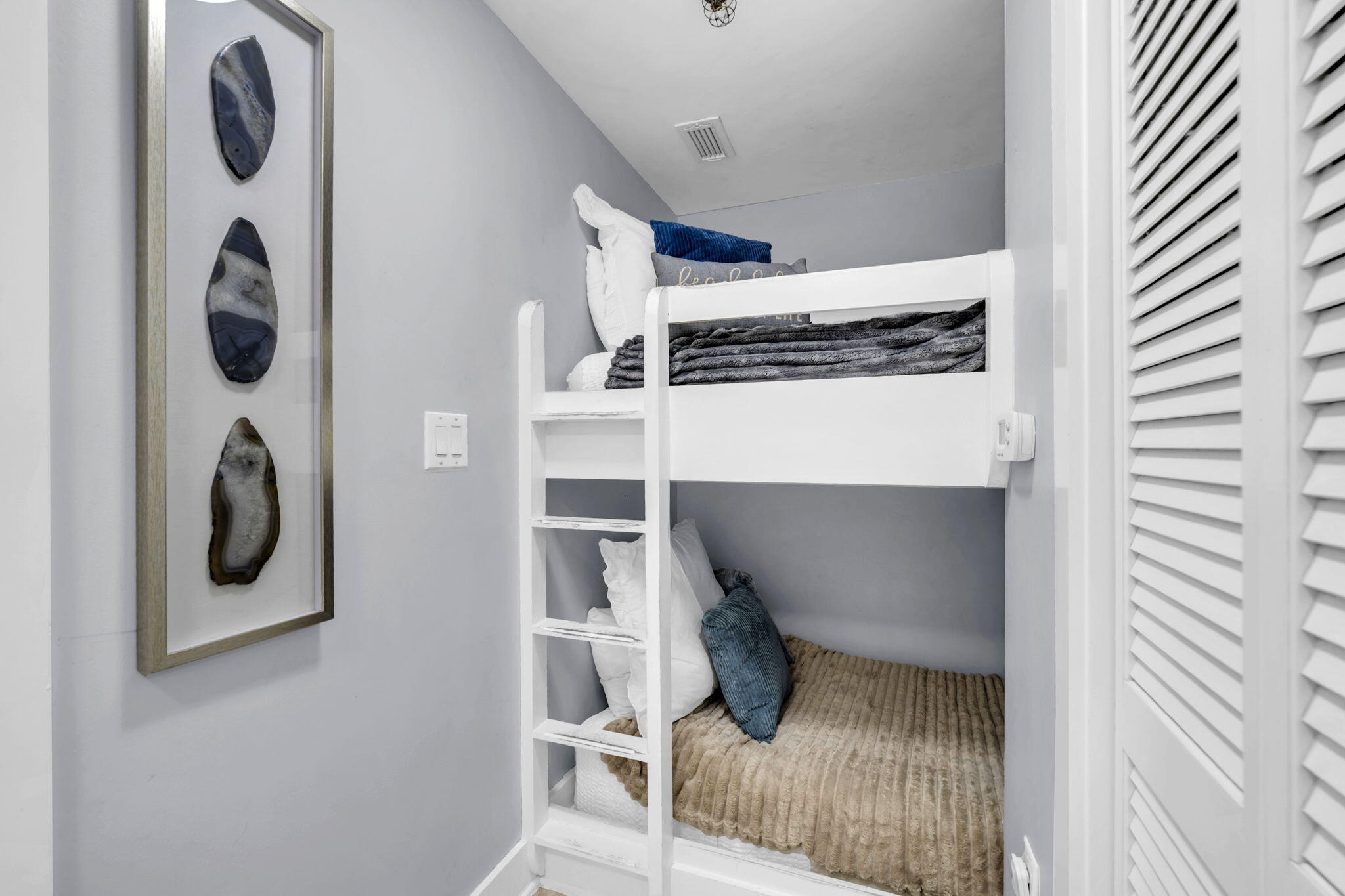 WATERSCAPE UNIT A430 - Residential