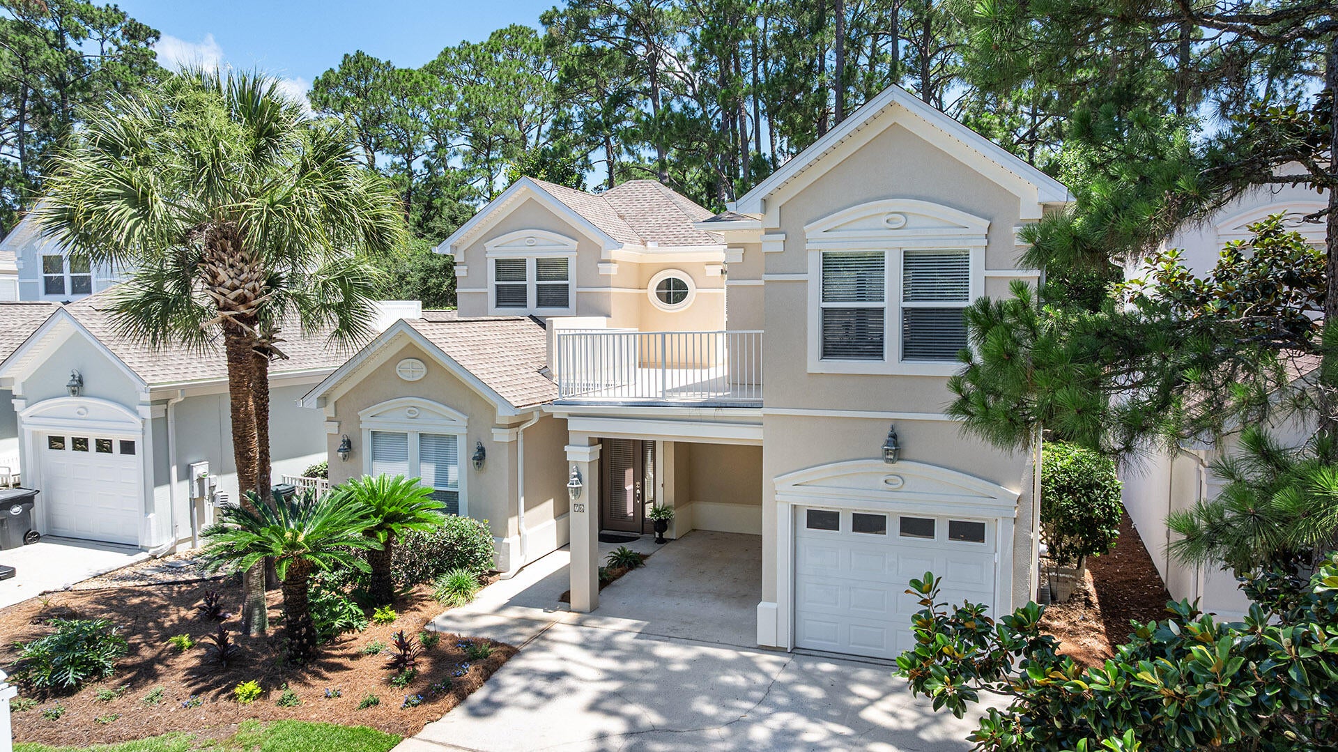 FAIRWAY VILLAS - Residential