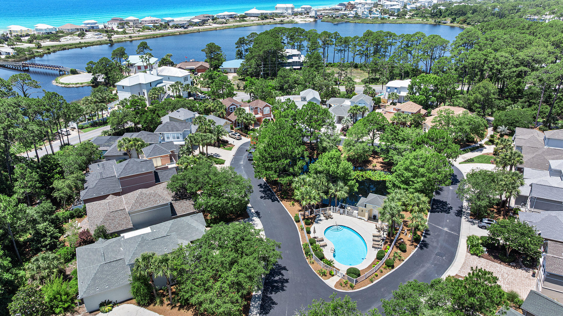 FAIRWAY VILLAS - Residential