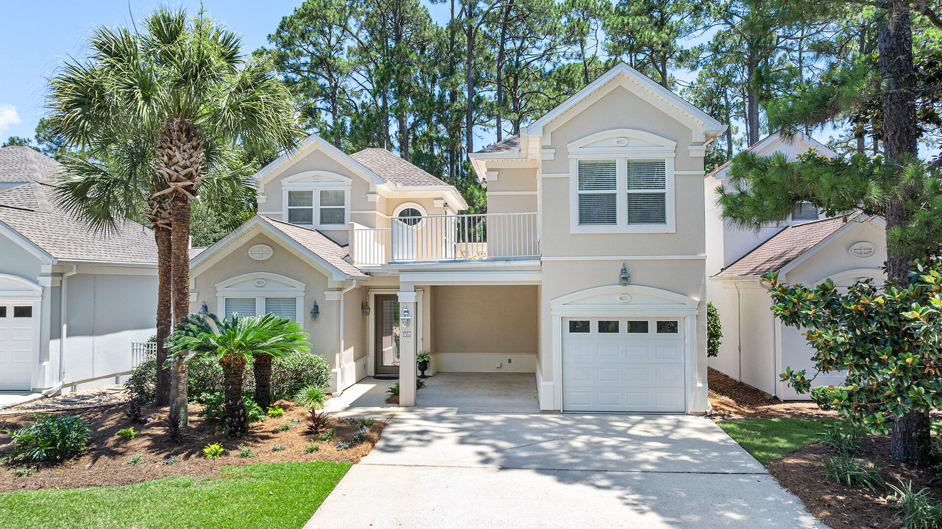 FAIRWAY VILLAS - Residential