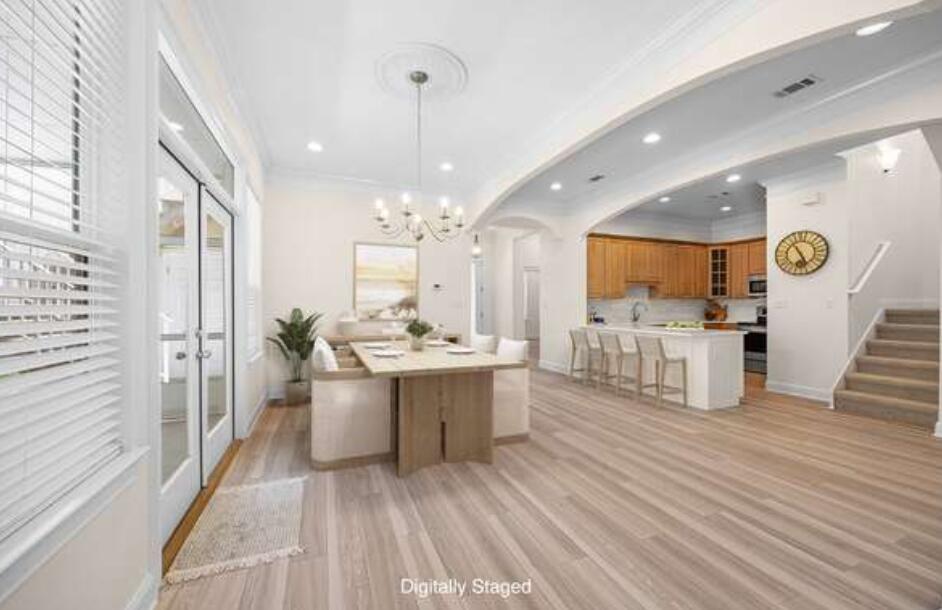 FAIRWAY VILLAS - Residential