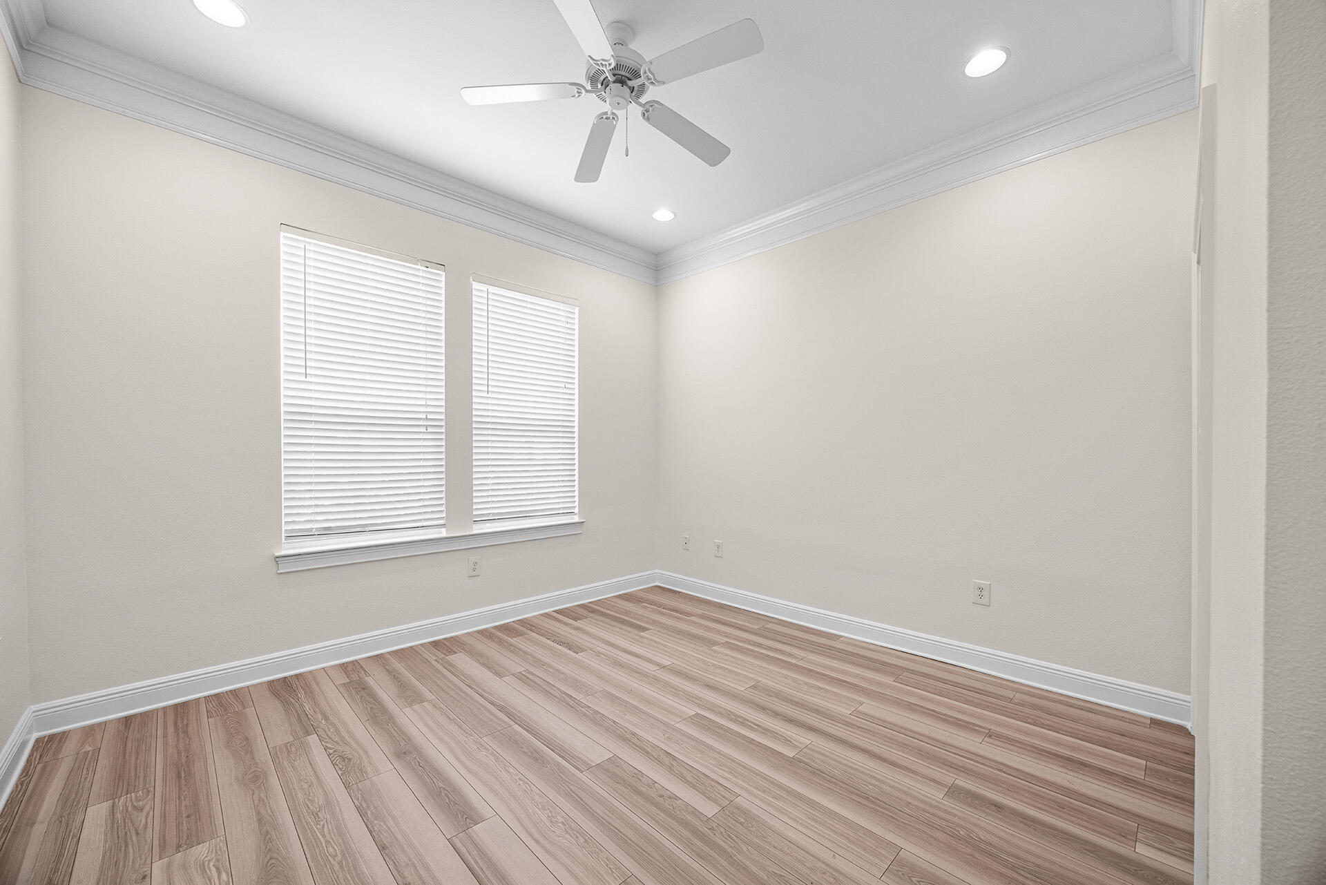 FAIRWAY VILLAS - Residential
