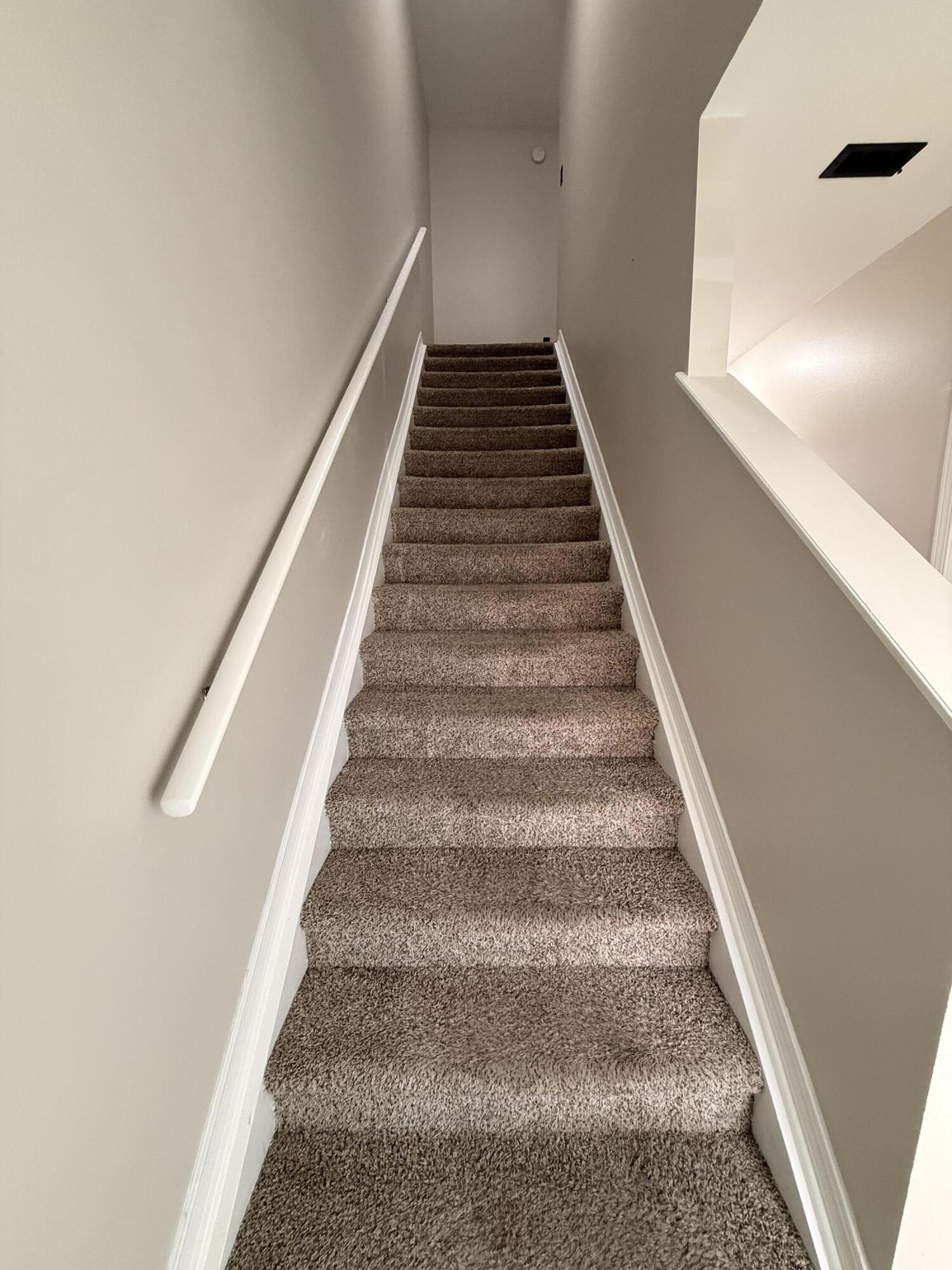 SANTA ROSA OAKS CONDOMINIUM - Residential Lease