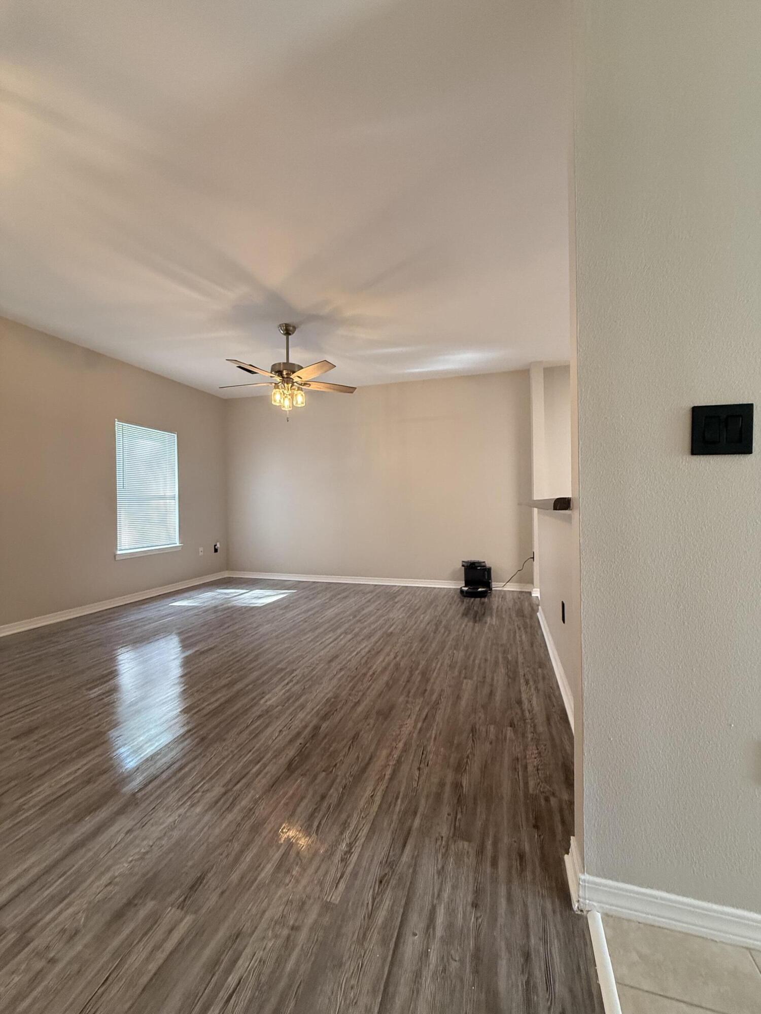 SANTA ROSA OAKS CONDOMINIUM - Residential Lease