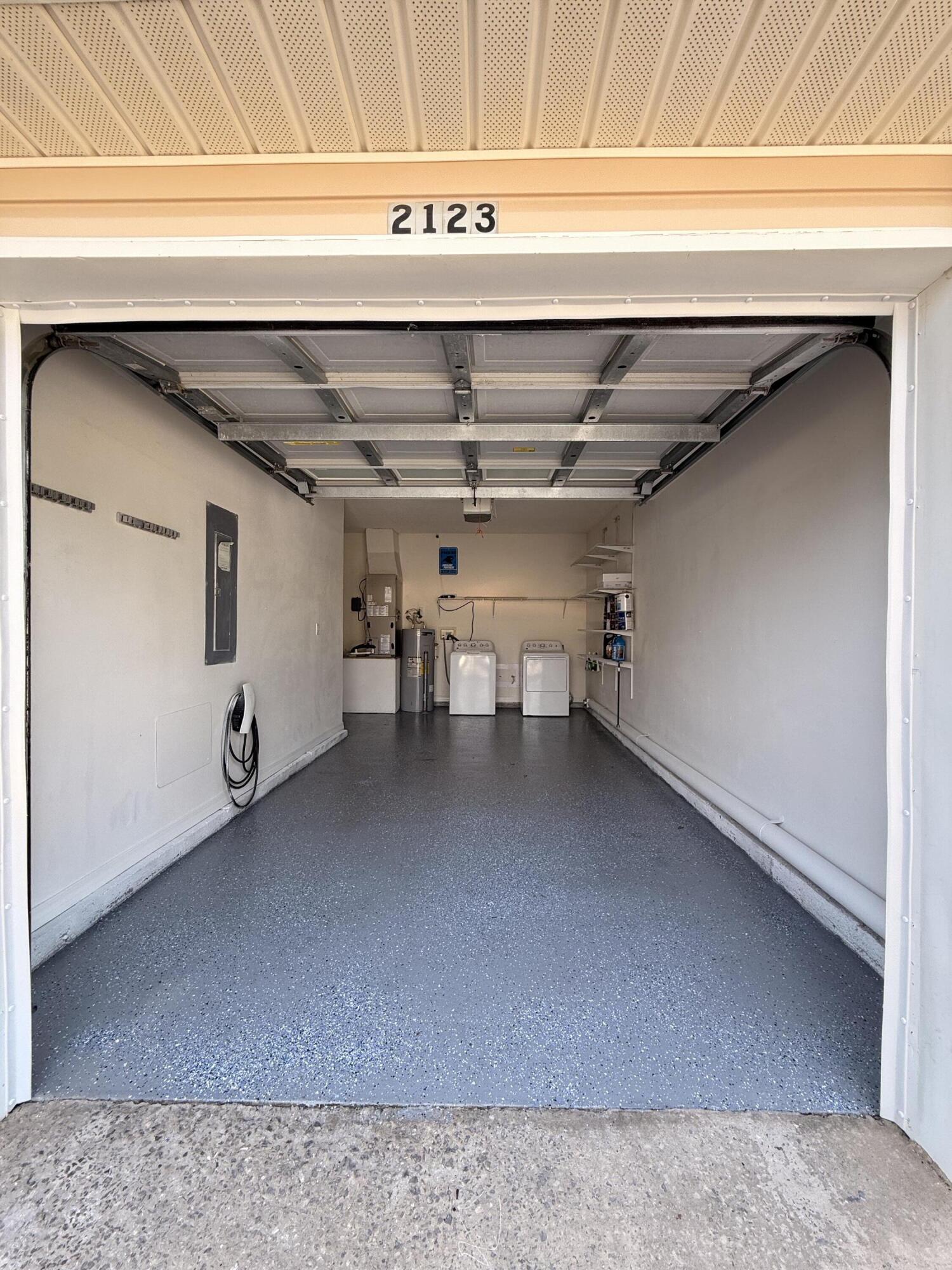 SANTA ROSA OAKS CONDOMINIUM - Residential Lease