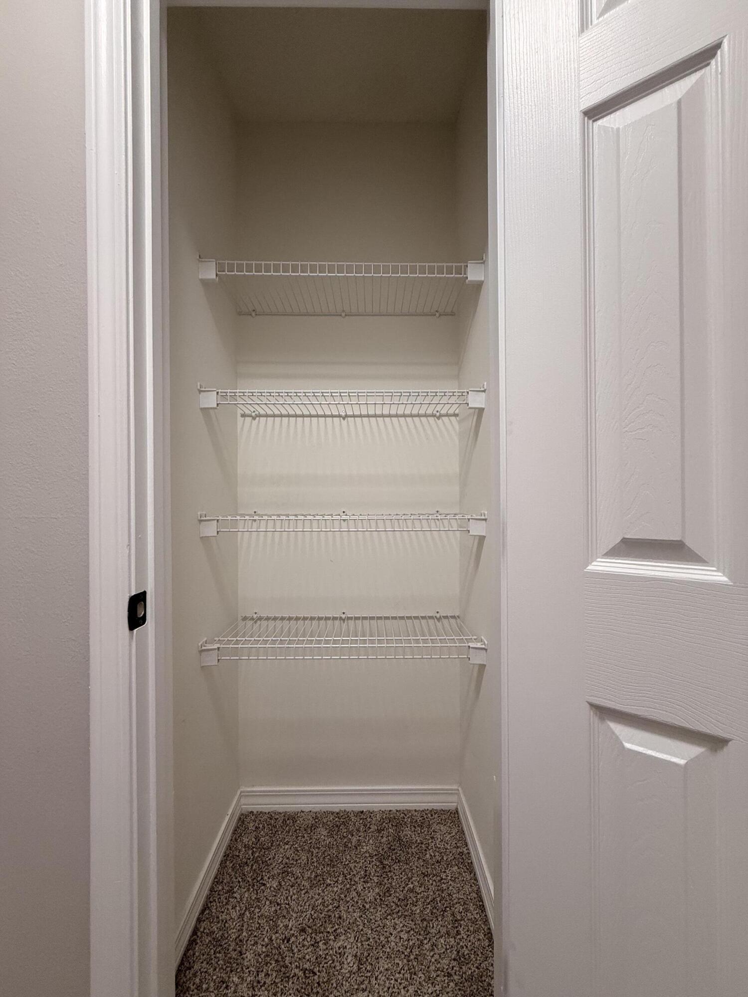 SANTA ROSA OAKS CONDOMINIUM - Residential Lease