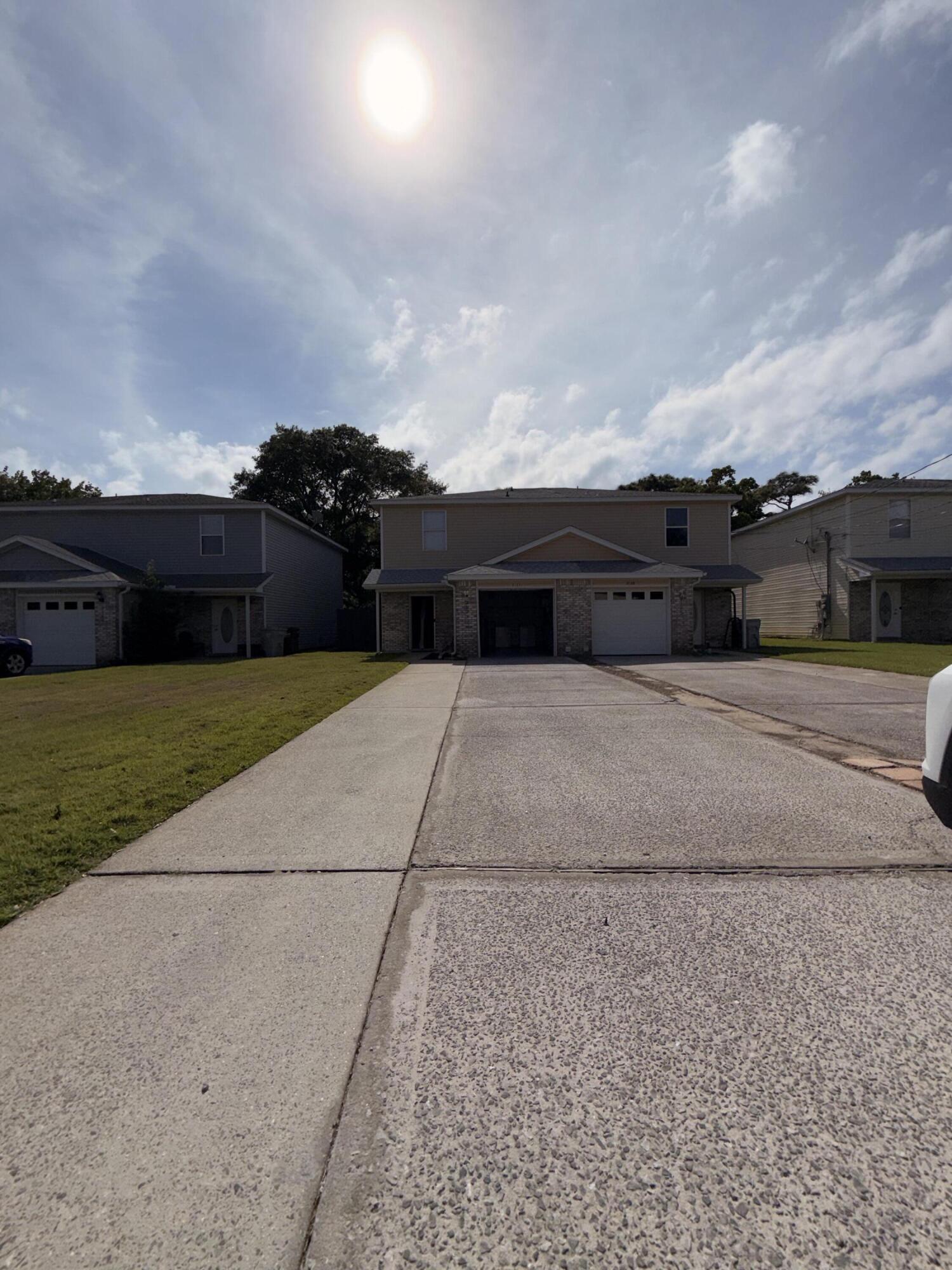 SANTA ROSA OAKS CONDOMINIUM - Residential Lease