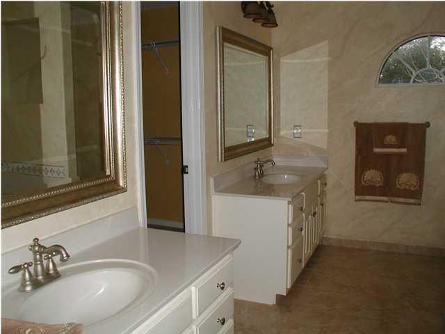 CASTELAR - Residential